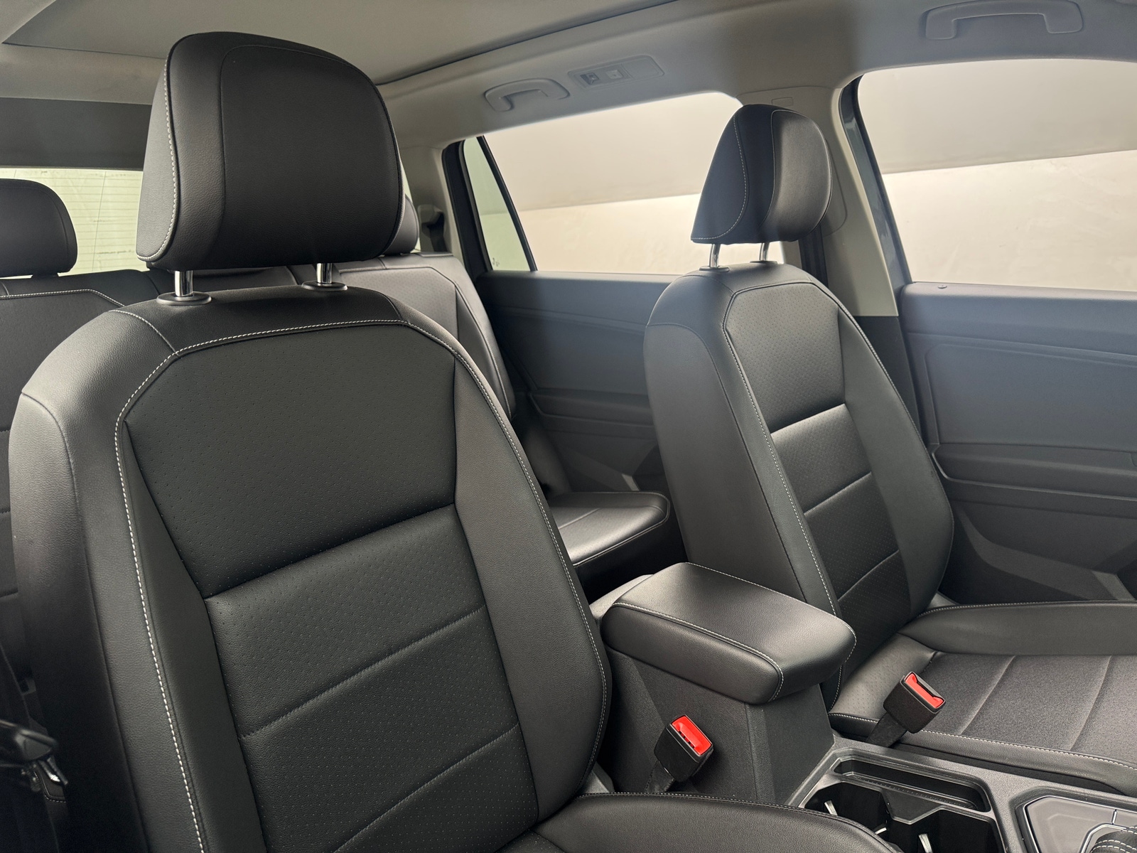 Thumbnail: 2021 Volkswagen Tiguan - 2