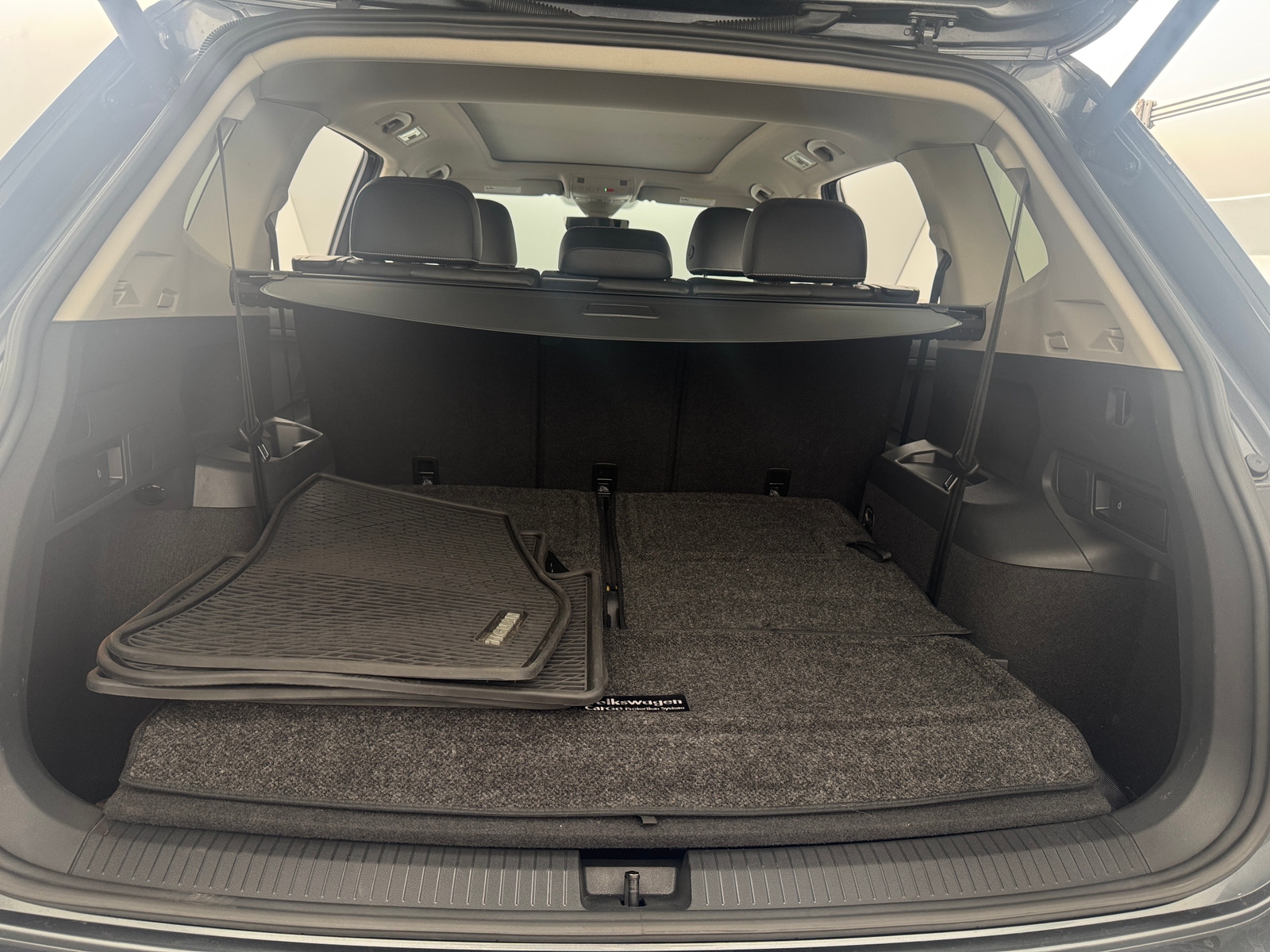 Thumbnail: 2021 Volkswagen Tiguan - 7