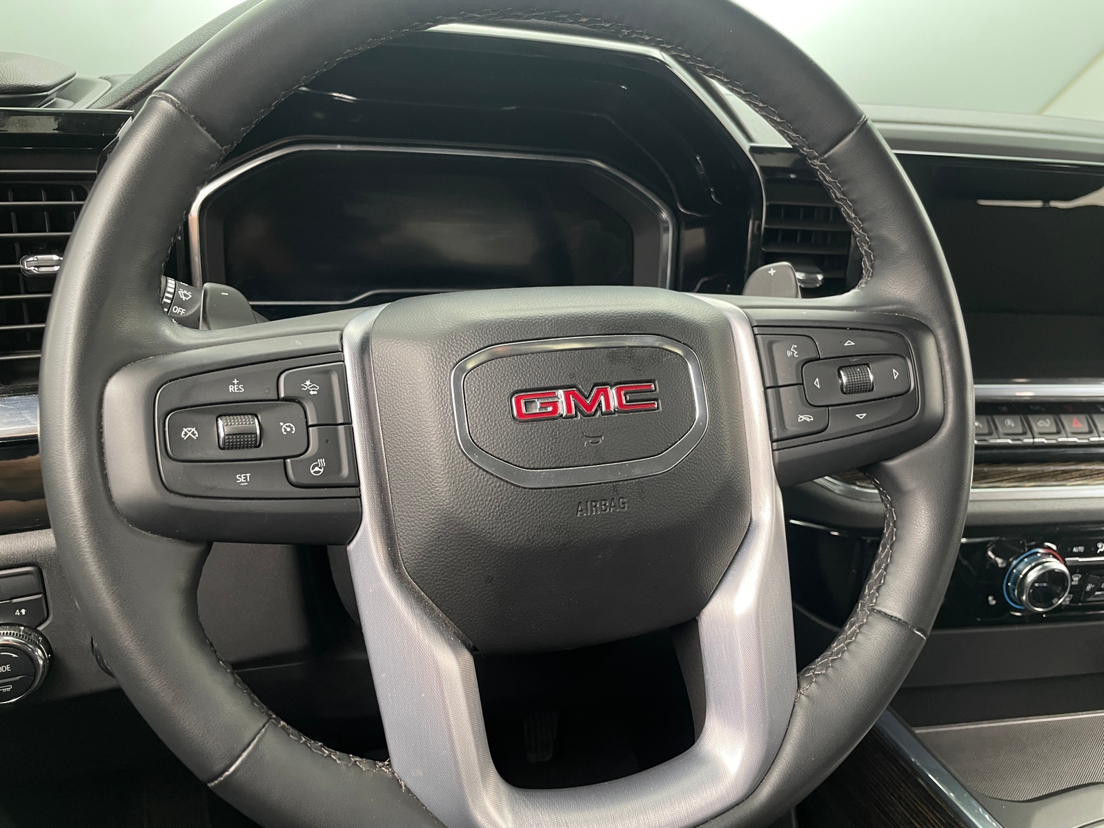 Thumbnail: 2024 GMC Sierra 1500 - 4