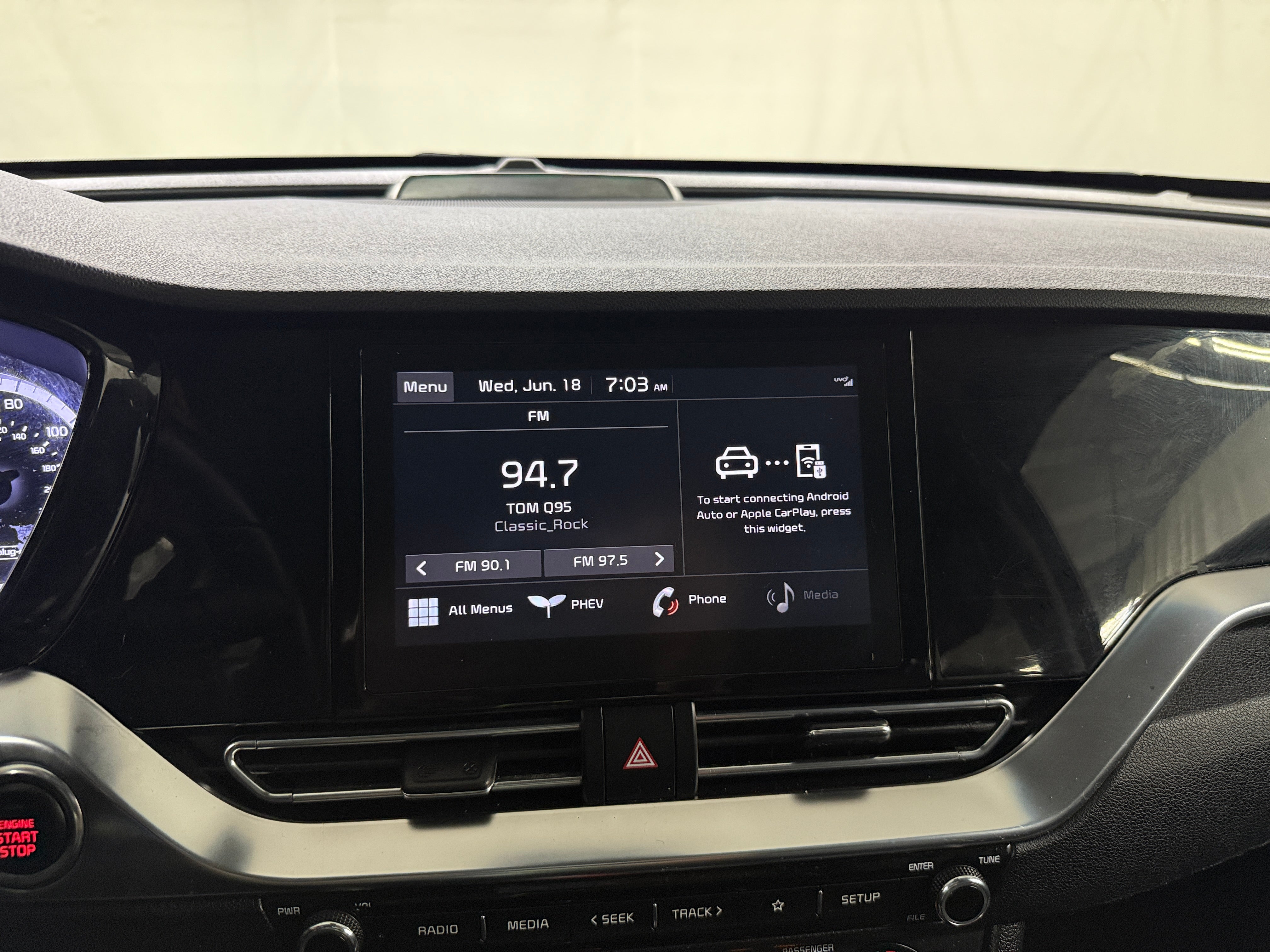 2022 Kia Niro LXS 4