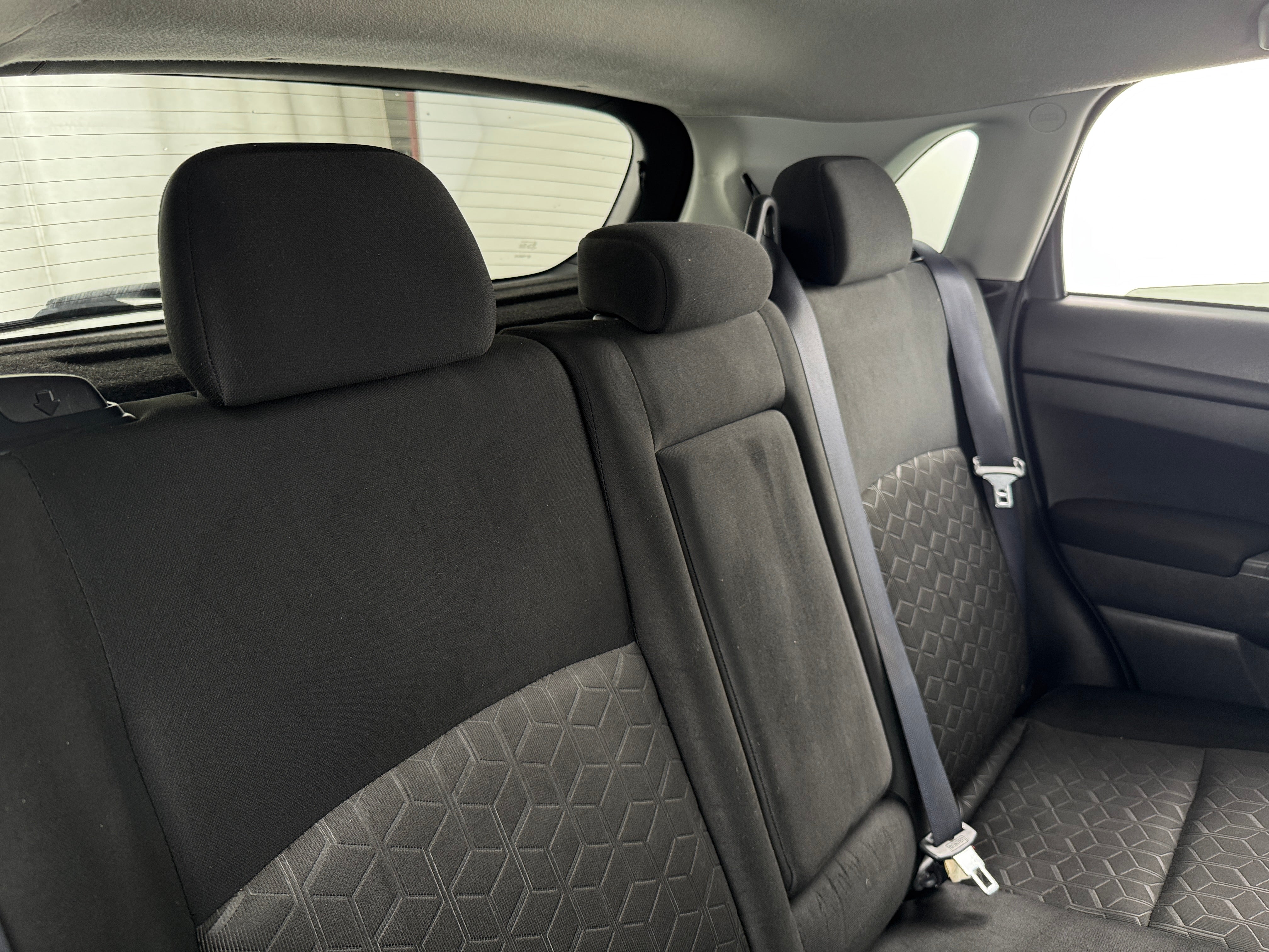 2020 Mitsubishi Outlander Sport ES 6