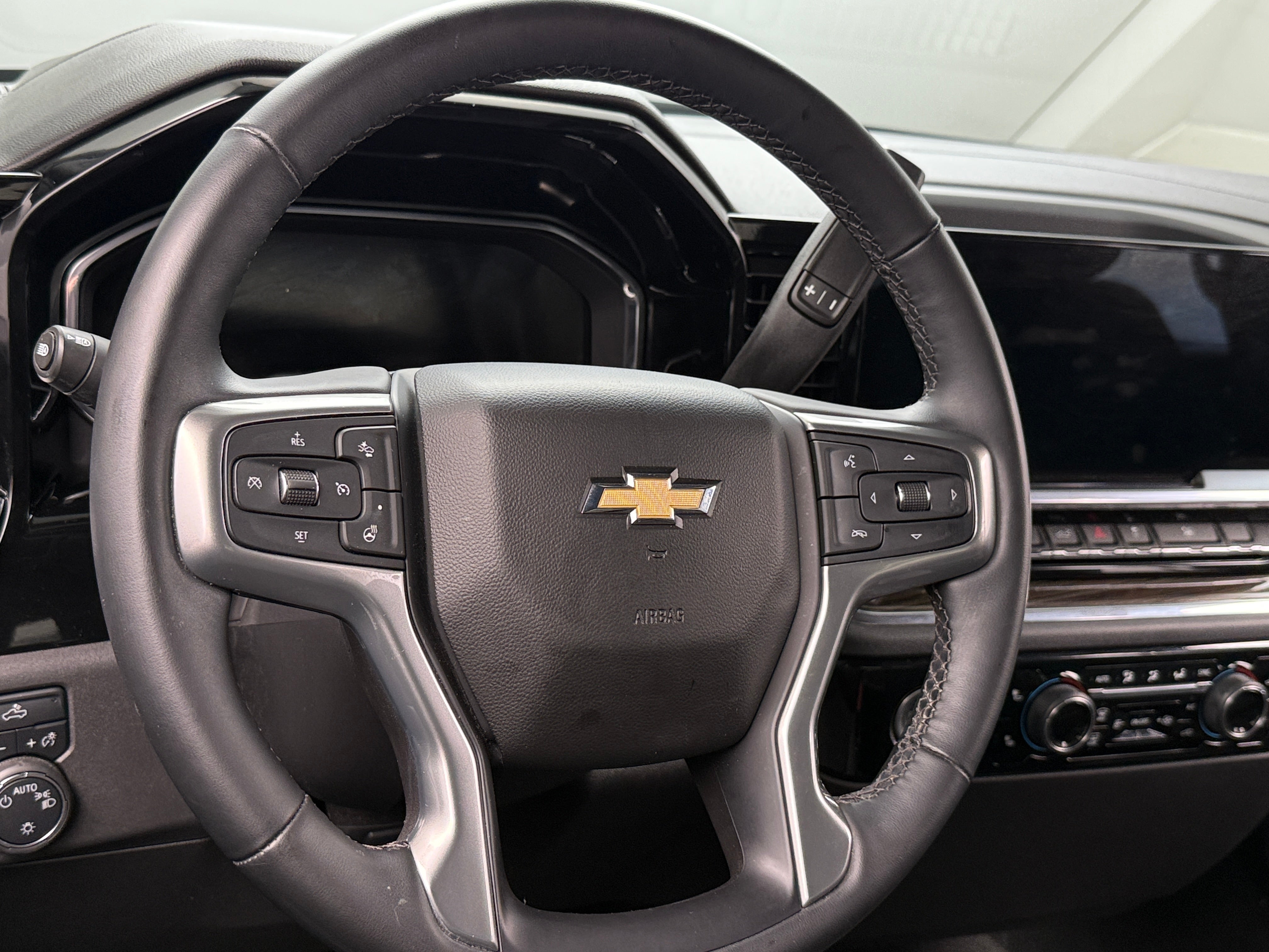 Thumbnail: 2023 Chevrolet Silverado 1500 - 5