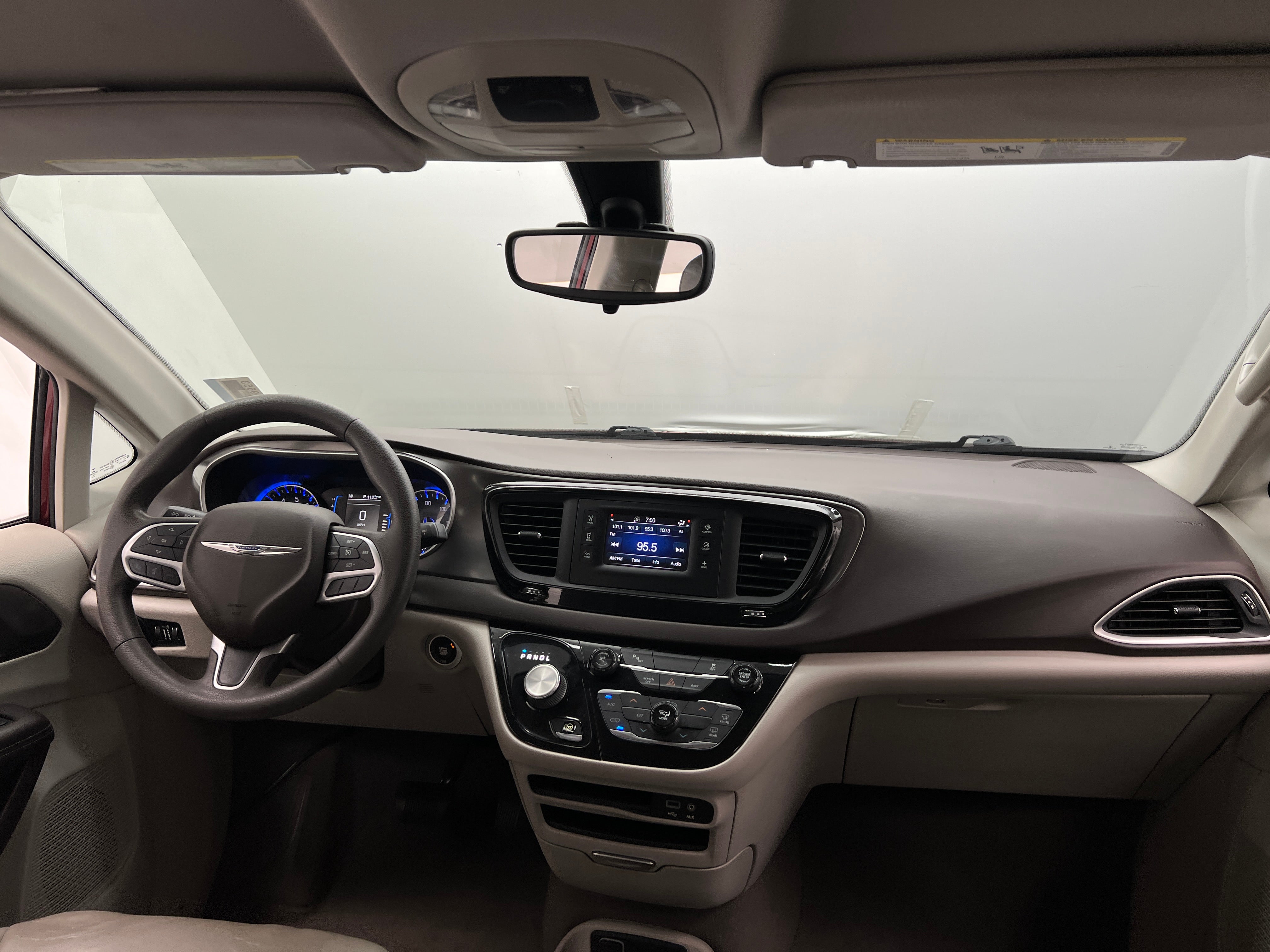 2017 Chrysler Pacifica LX 3