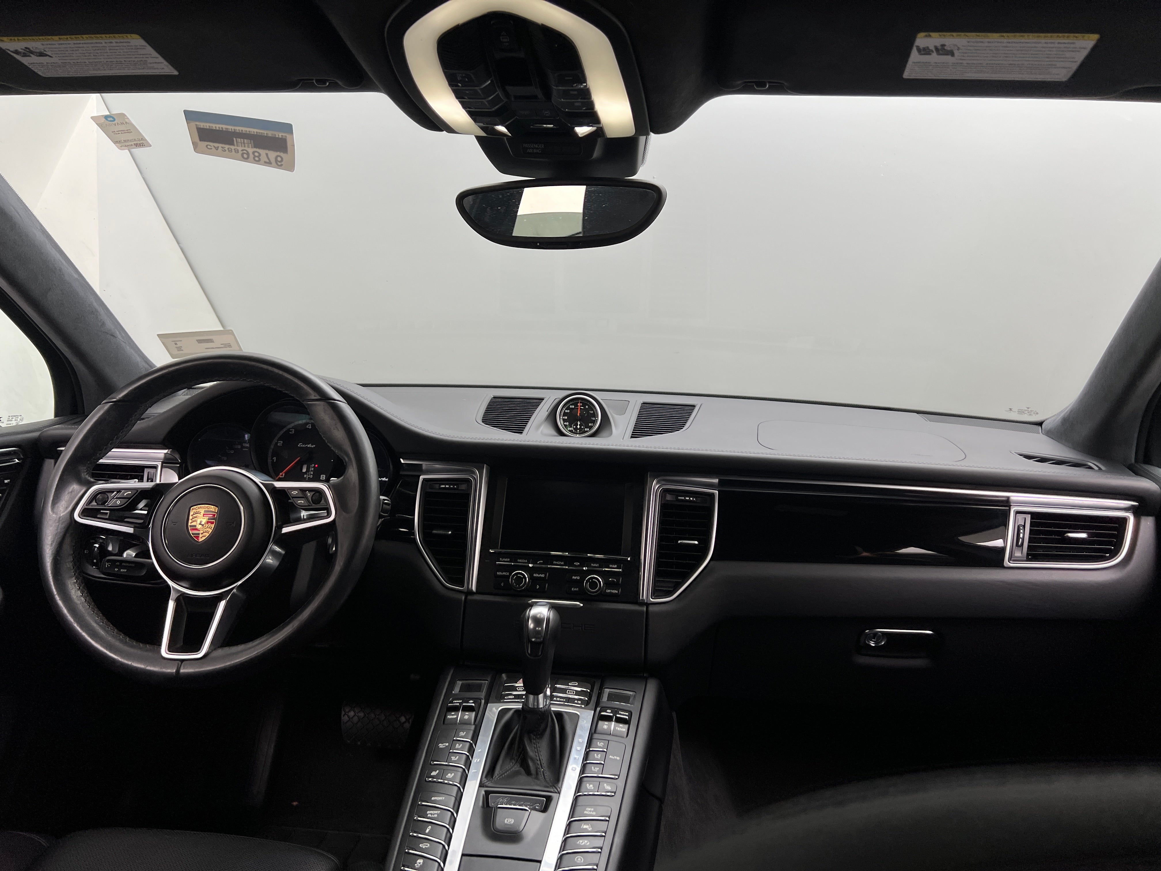 2015 Porsche Macan Turbo 2