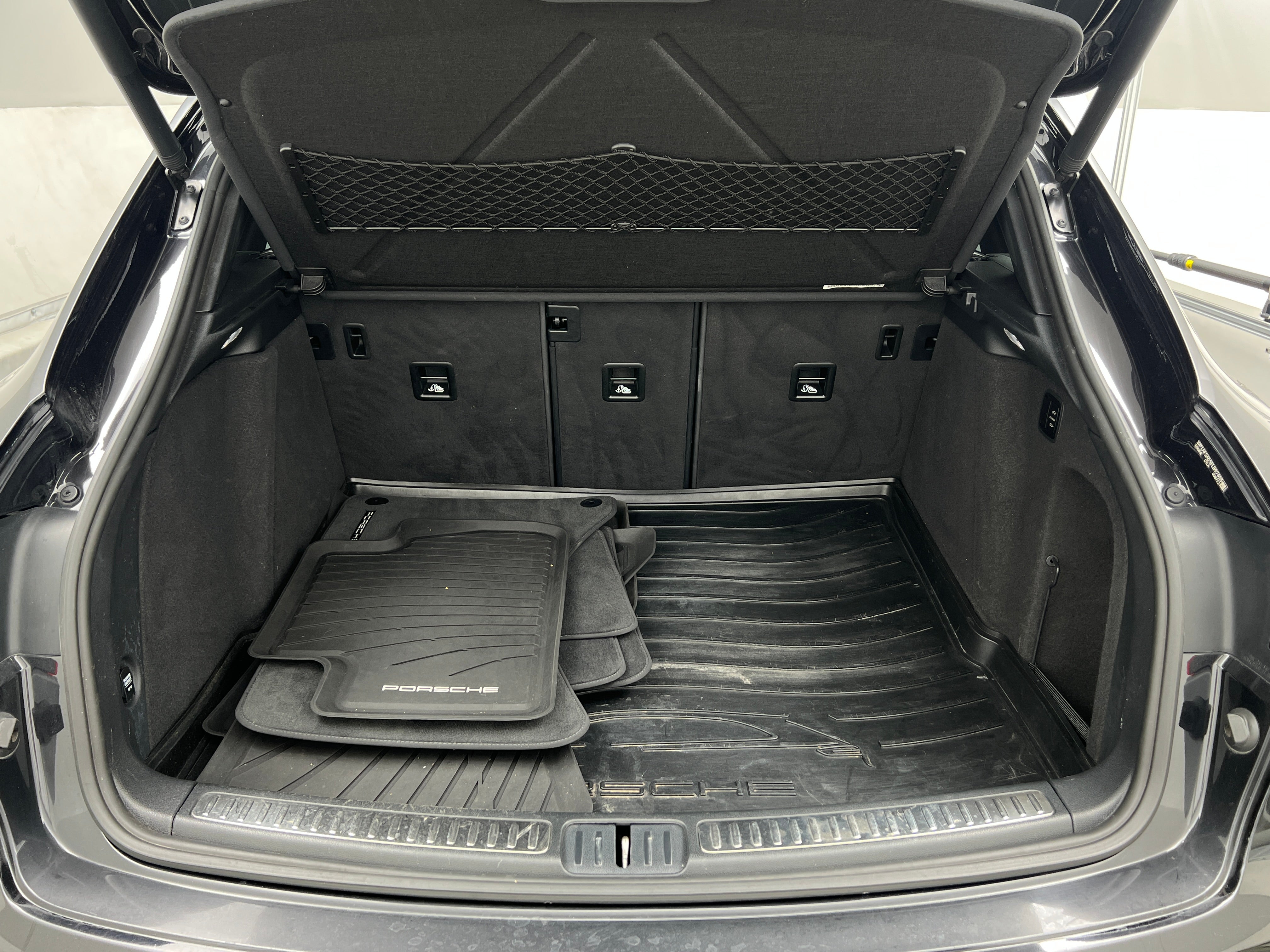 2015 Porsche Macan Turbo 6