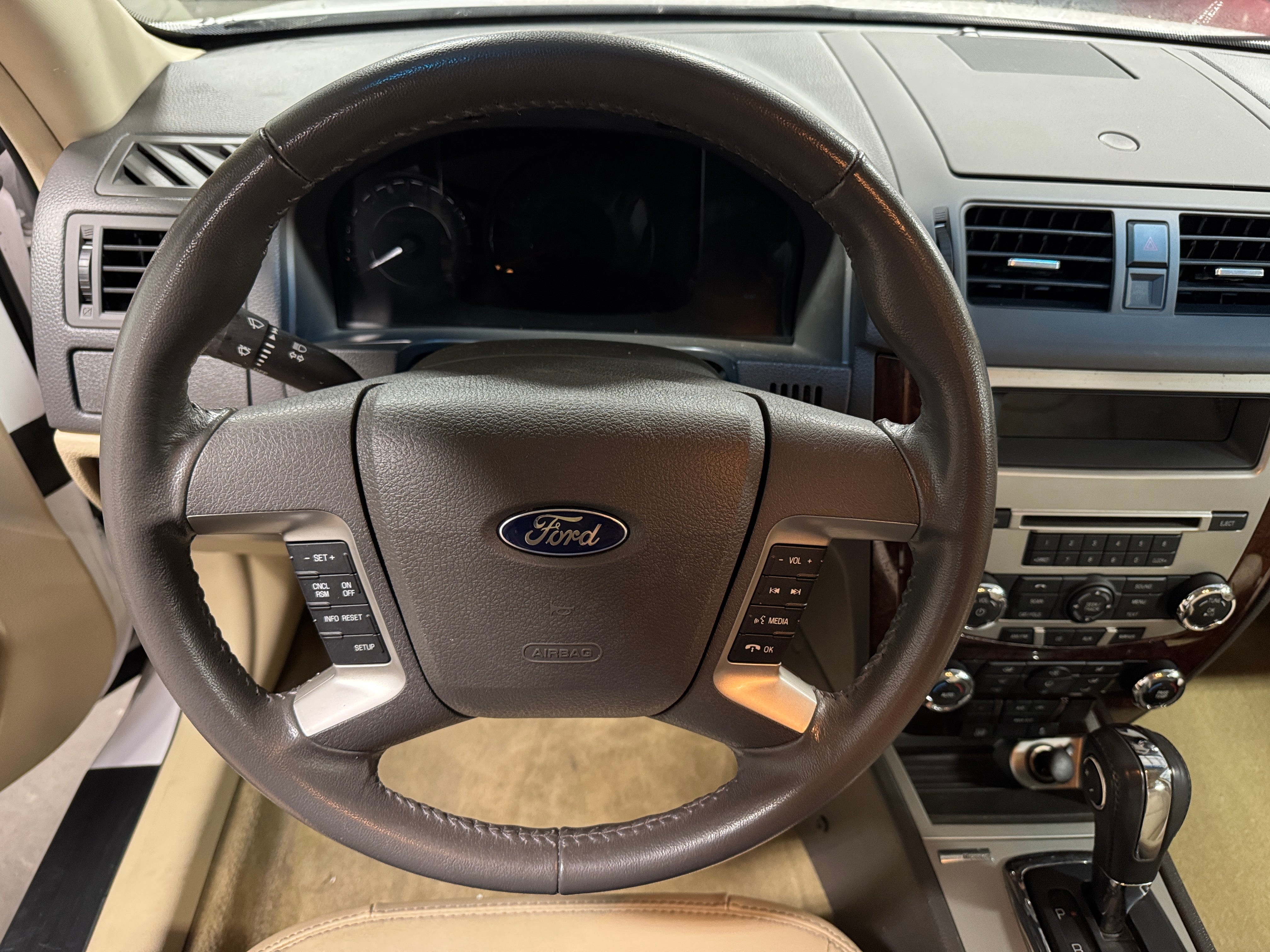 2011 Ford Fusion SEL 4
