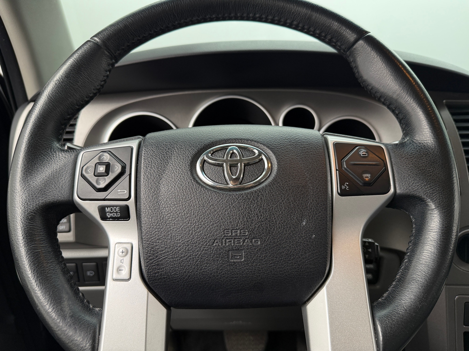 Thumbnail: 2015 Toyota Sequoia - 4