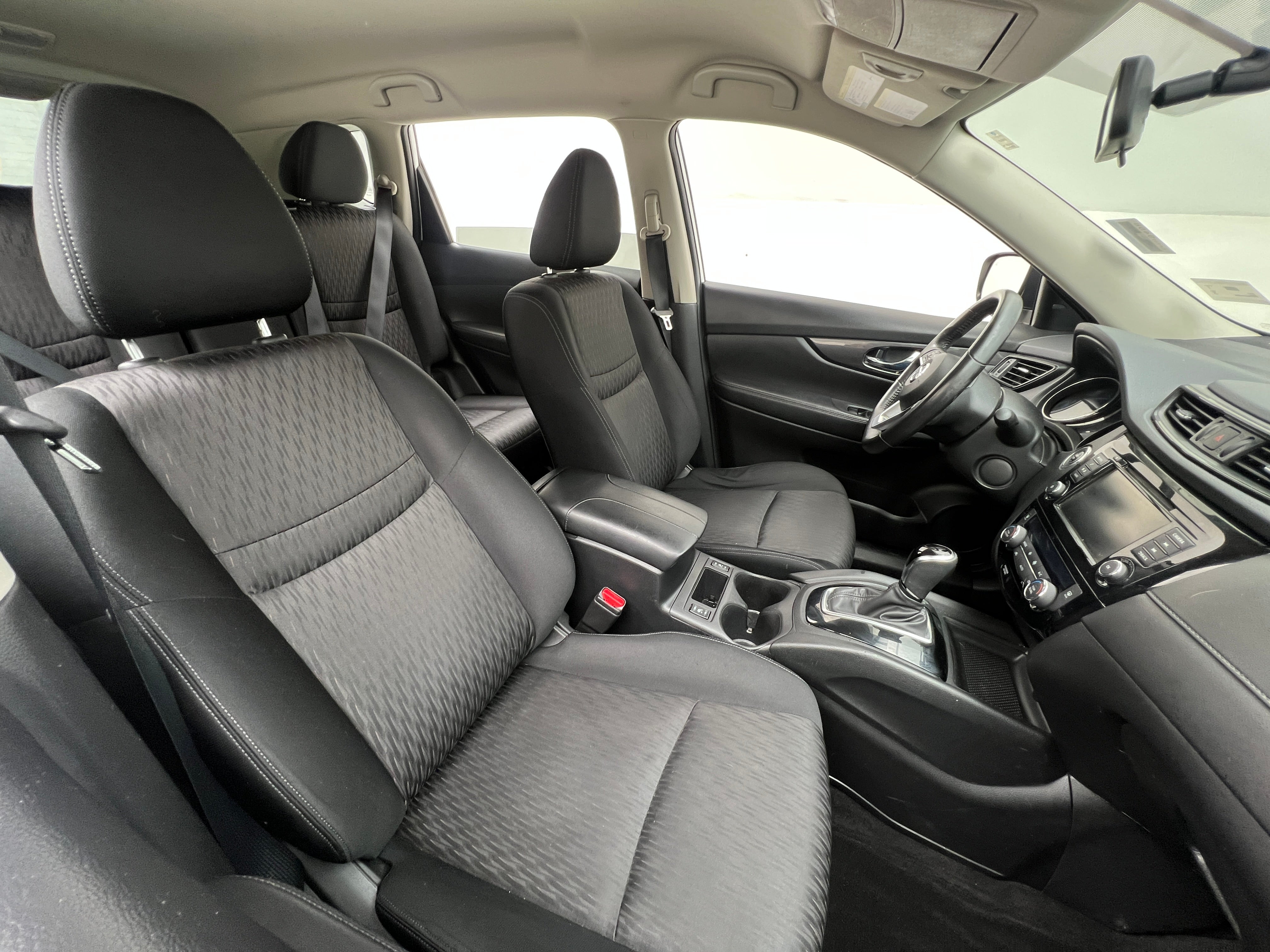 2018 Nissan Rogue SV 2