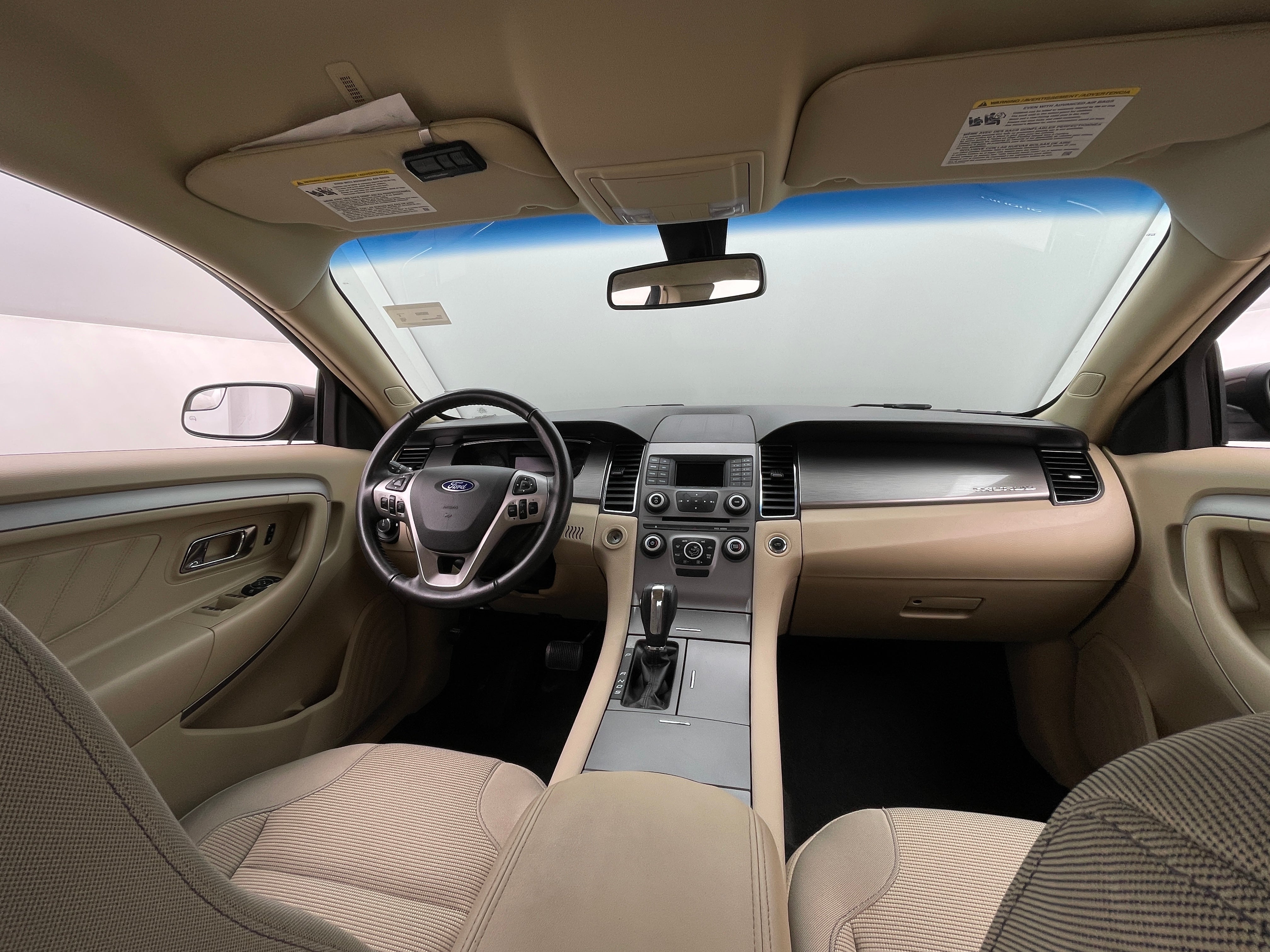 2016 Ford Taurus SEL 3