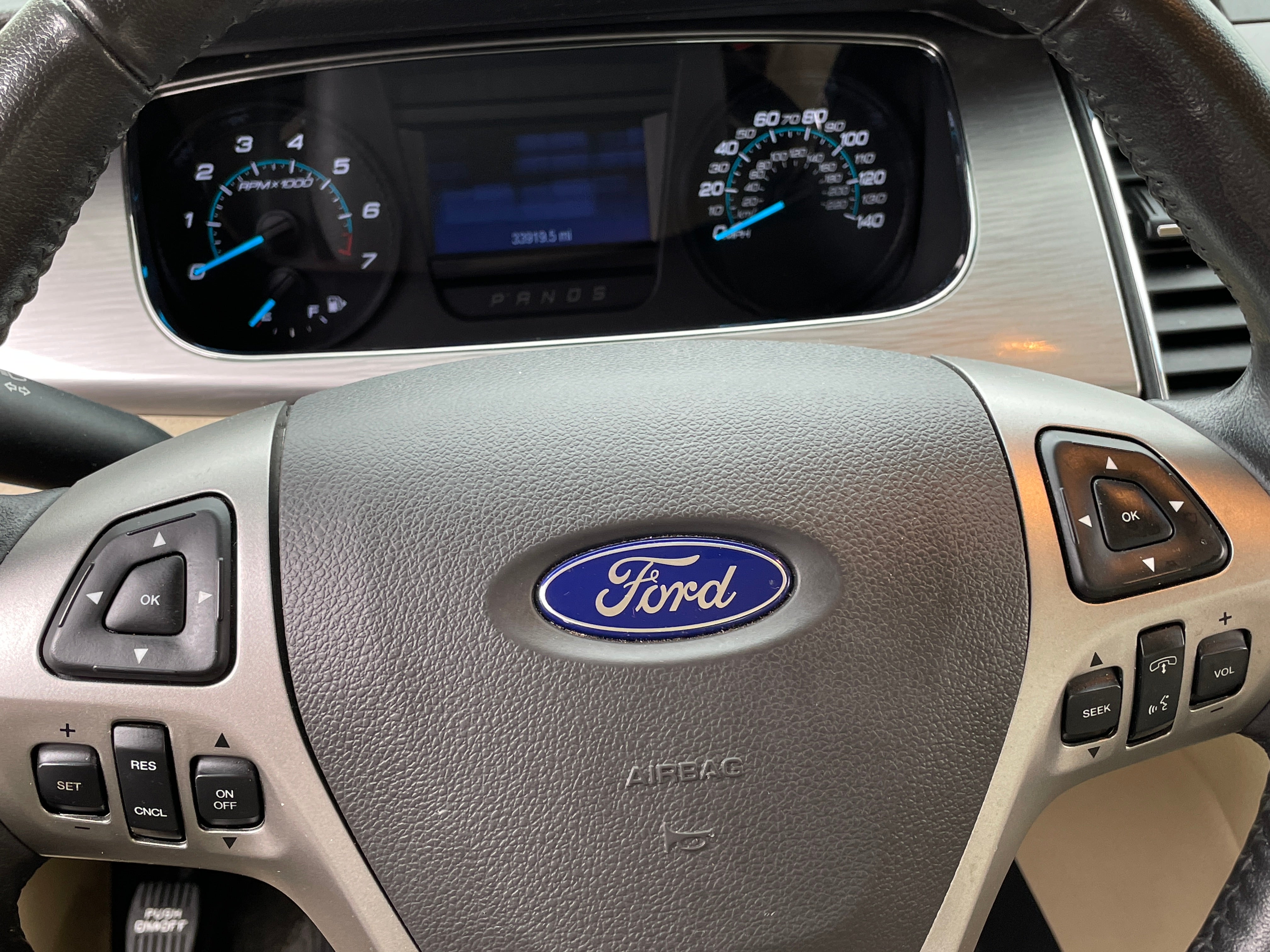 2016 Ford Taurus SEL 5