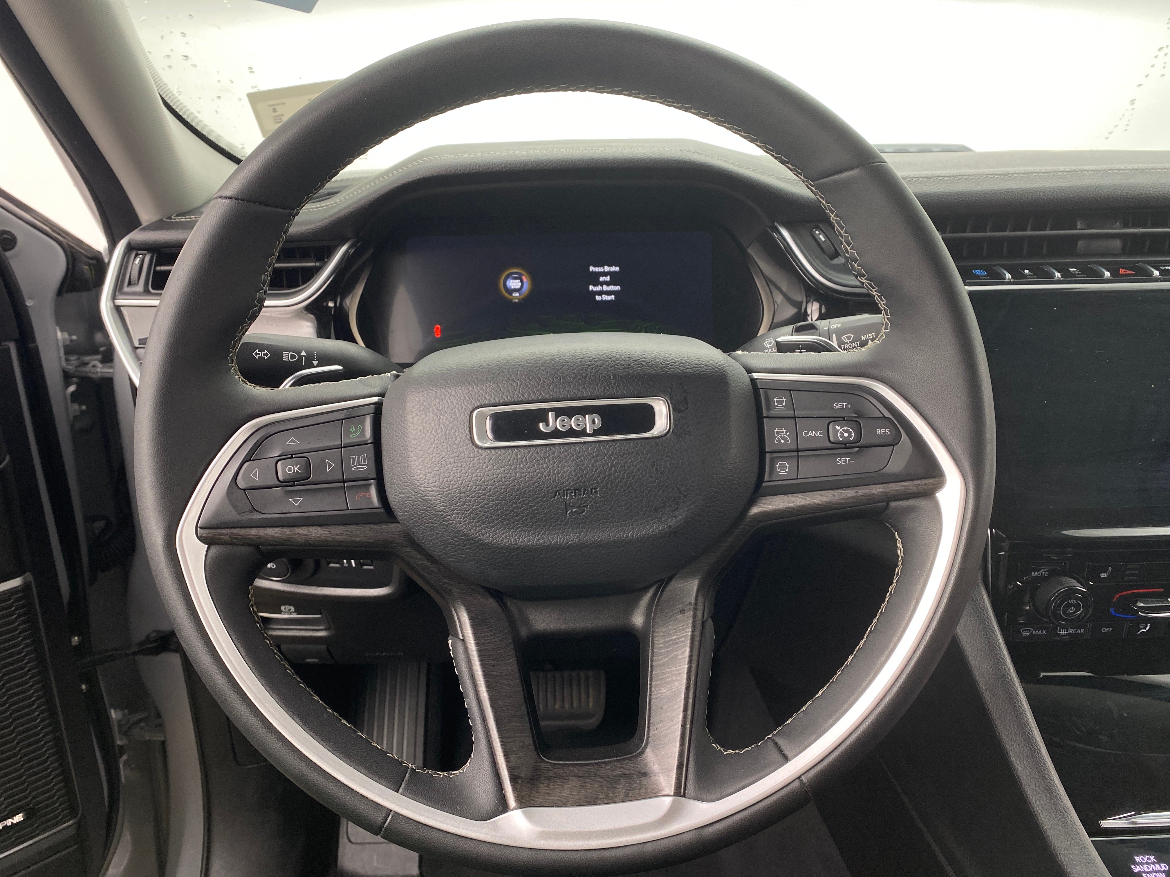 Thumbnail: 2023 Jeep Grand Cherokee - 4