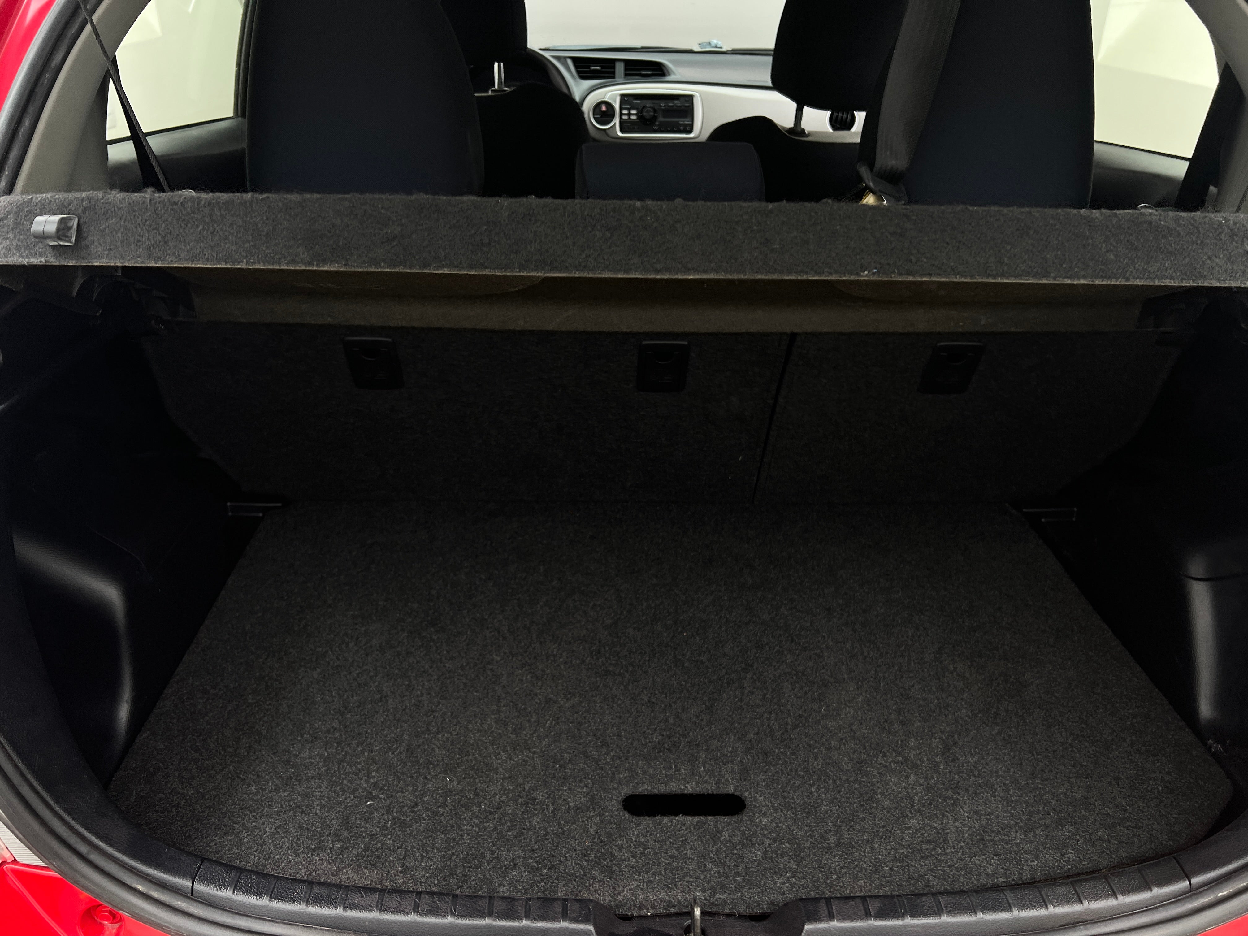 2013 Toyota Yaris LE 7