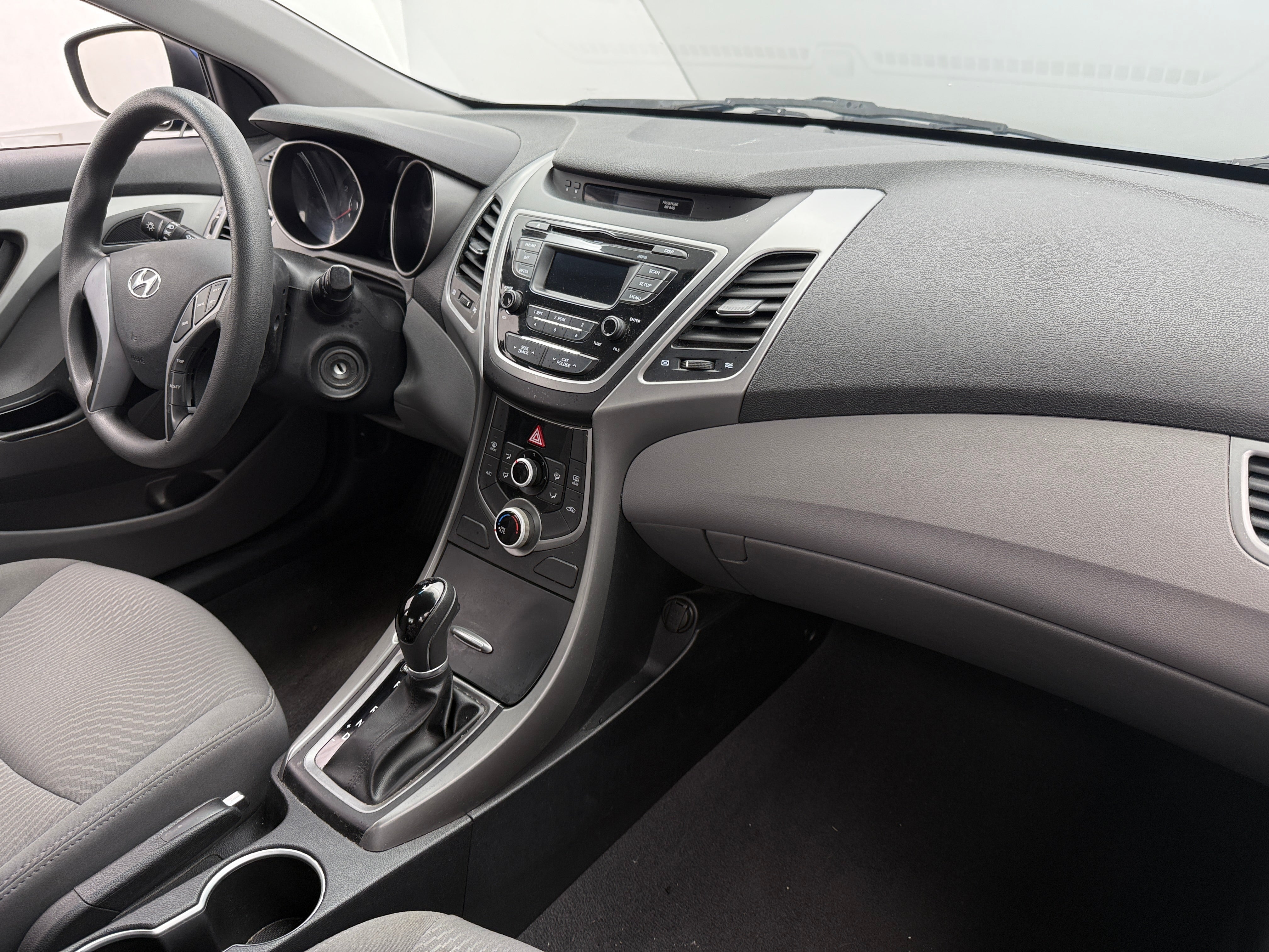 2016 Hyundai Elantra SE 3