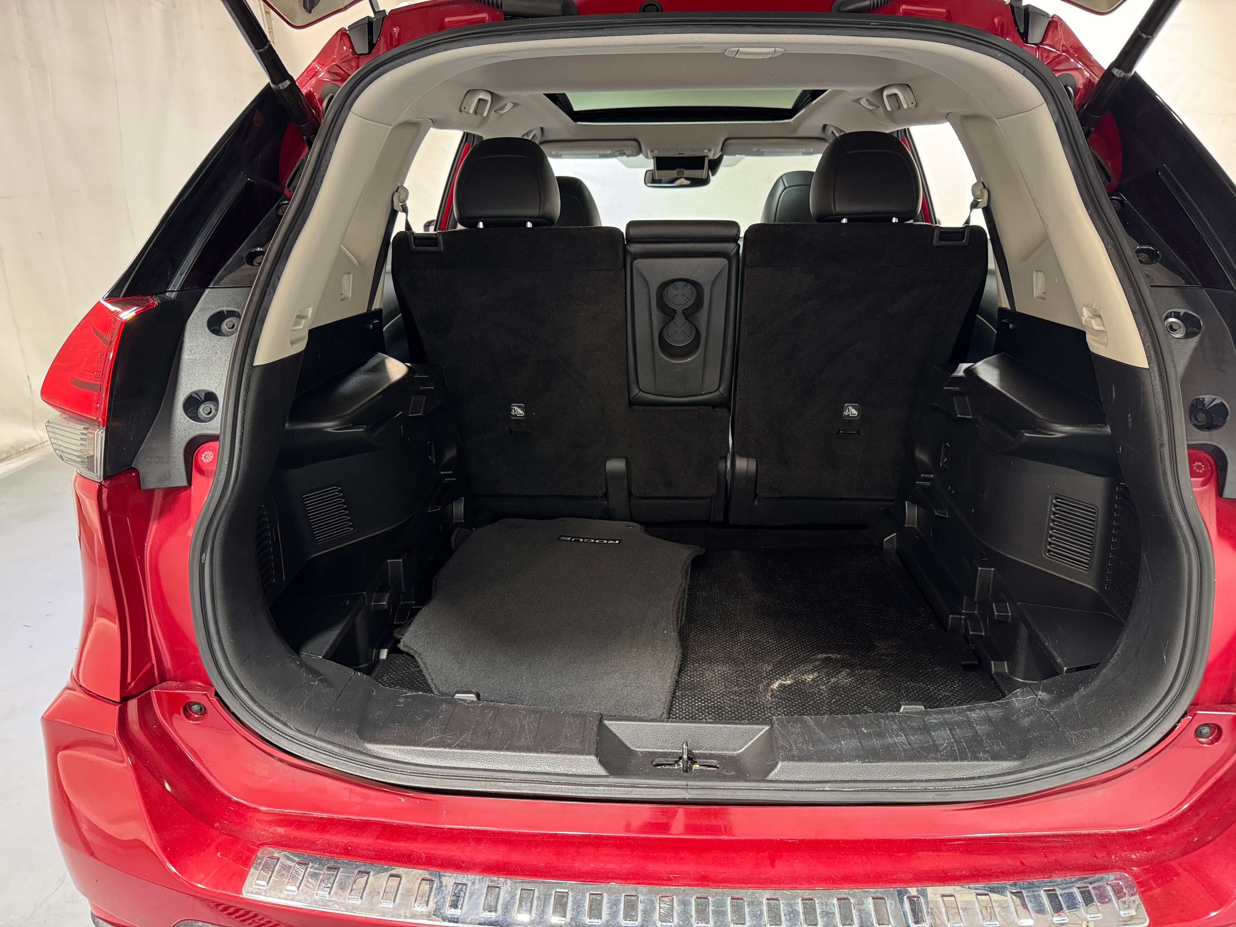 Thumbnail: 2017 Nissan Rogue - 6