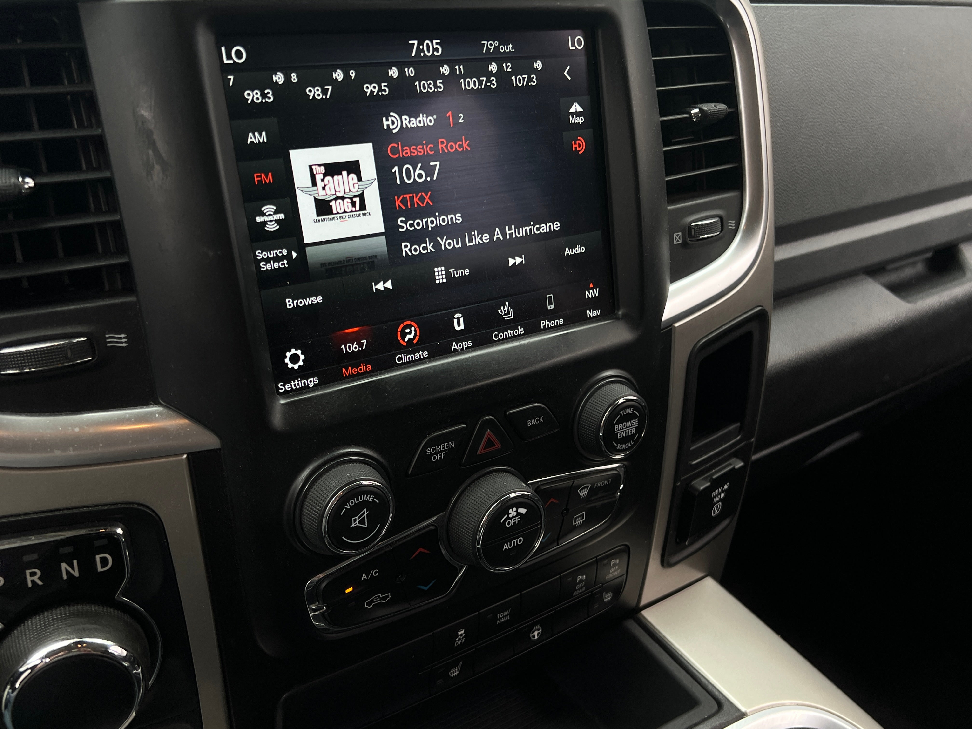 2018 RAM 1500 SLT 4