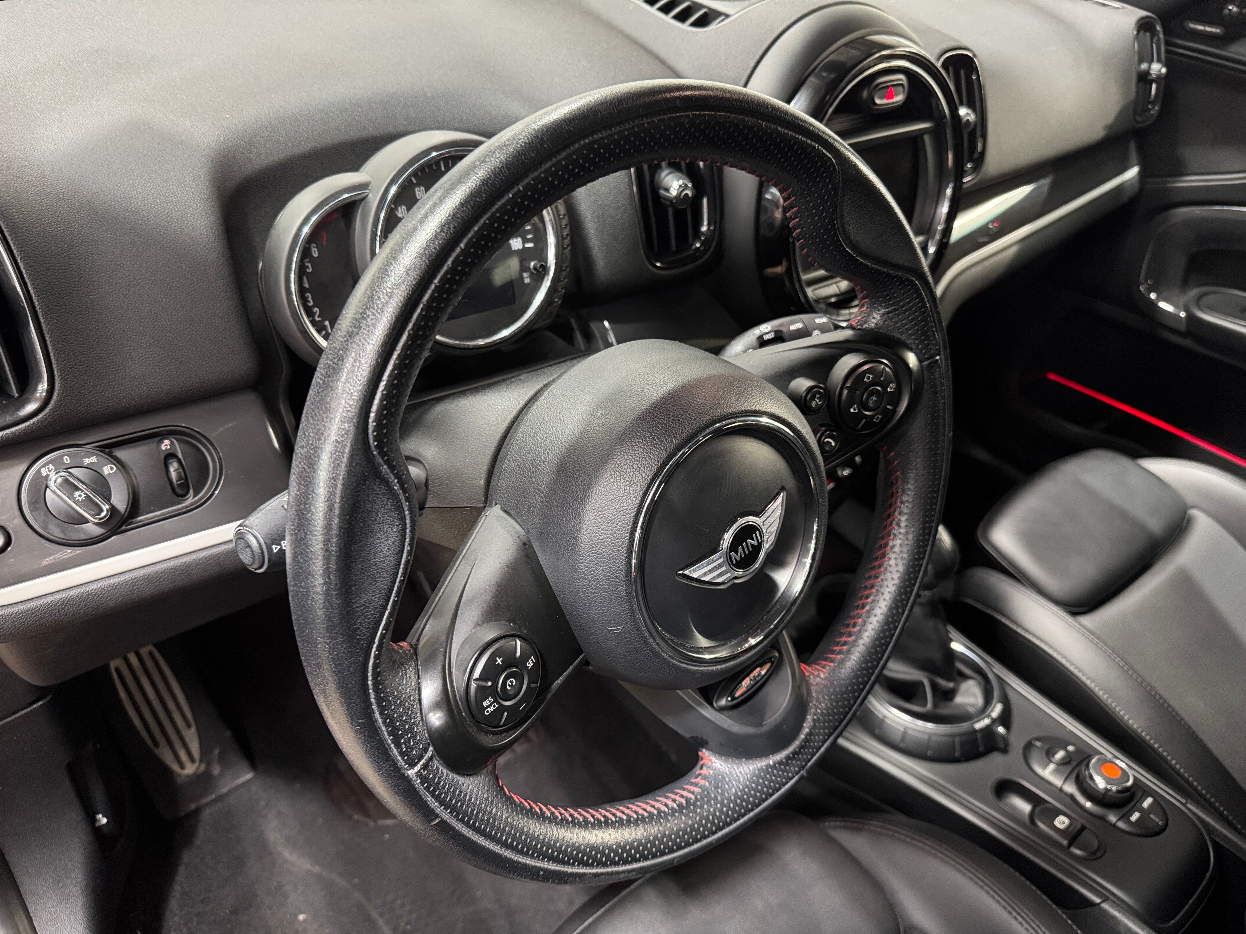 Thumbnail: 2017 MINI Cooper Countryman - 2