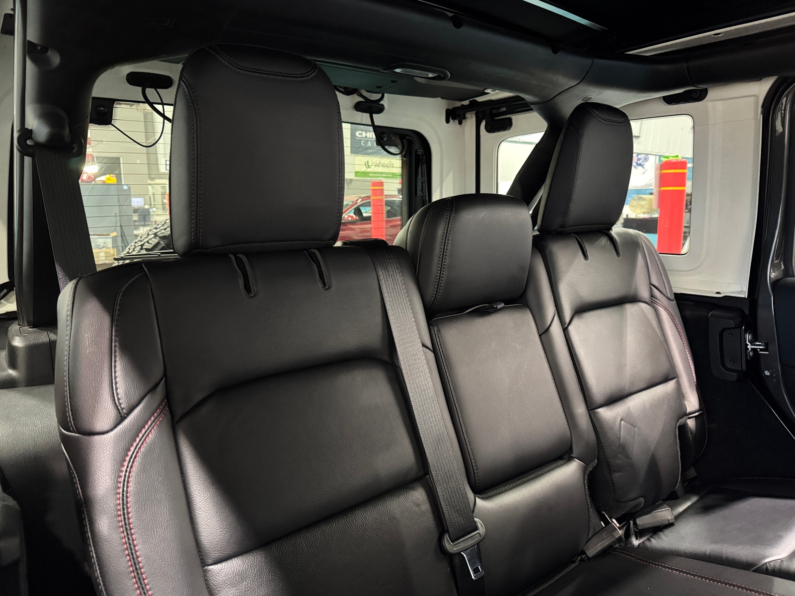 Thumbnail: 2019 Jeep Wrangler - 5
