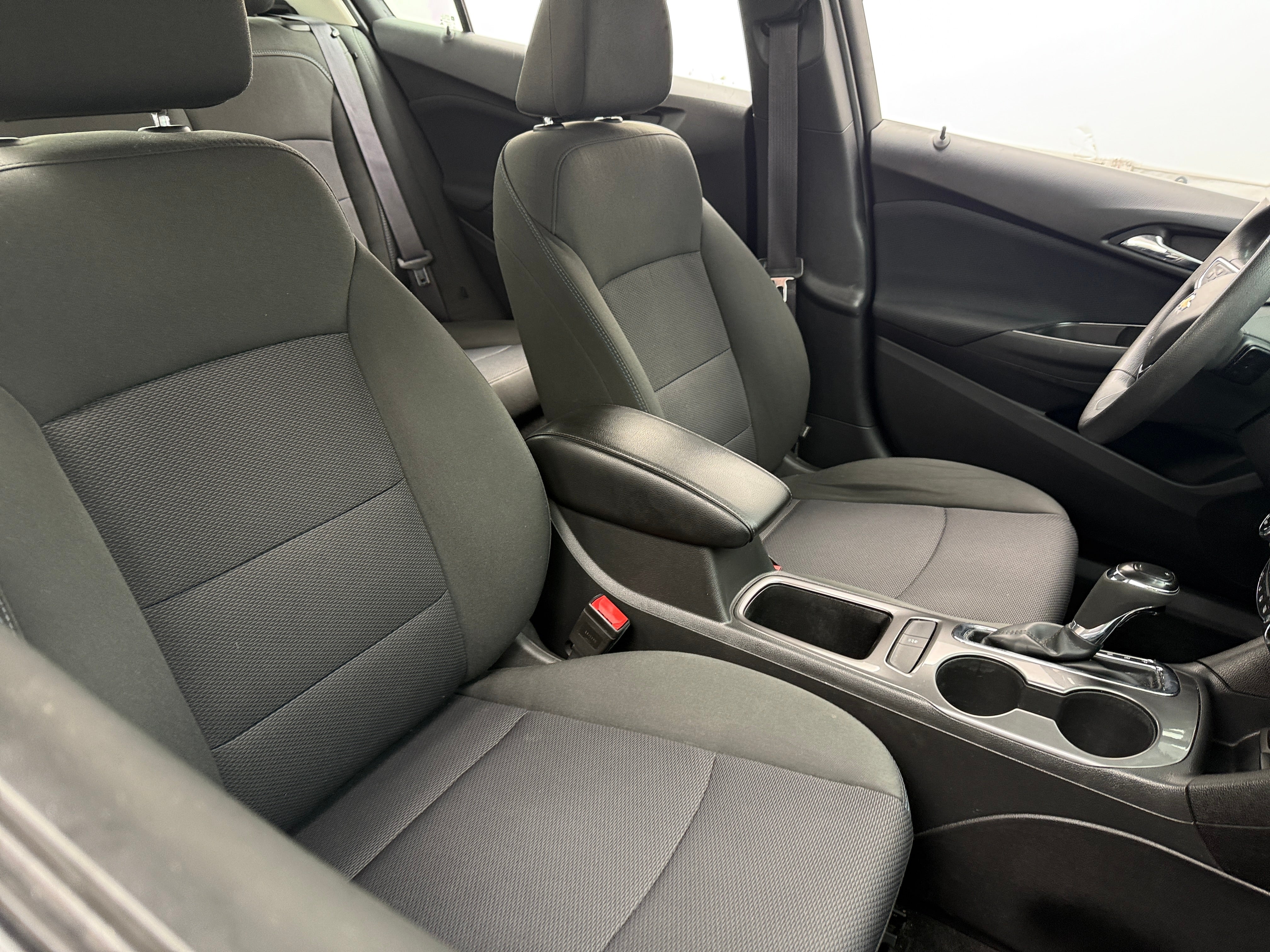 Thumbnail: 2016 Chevrolet Cruze - 2