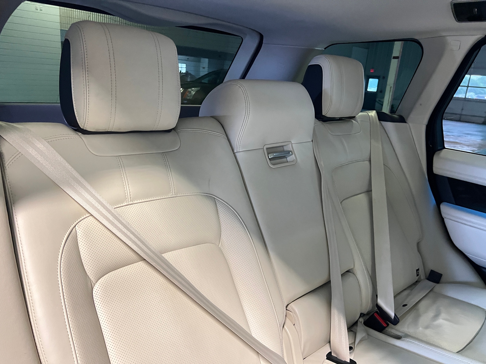 Thumbnail: 2022 Land Rover Range Rover - 5