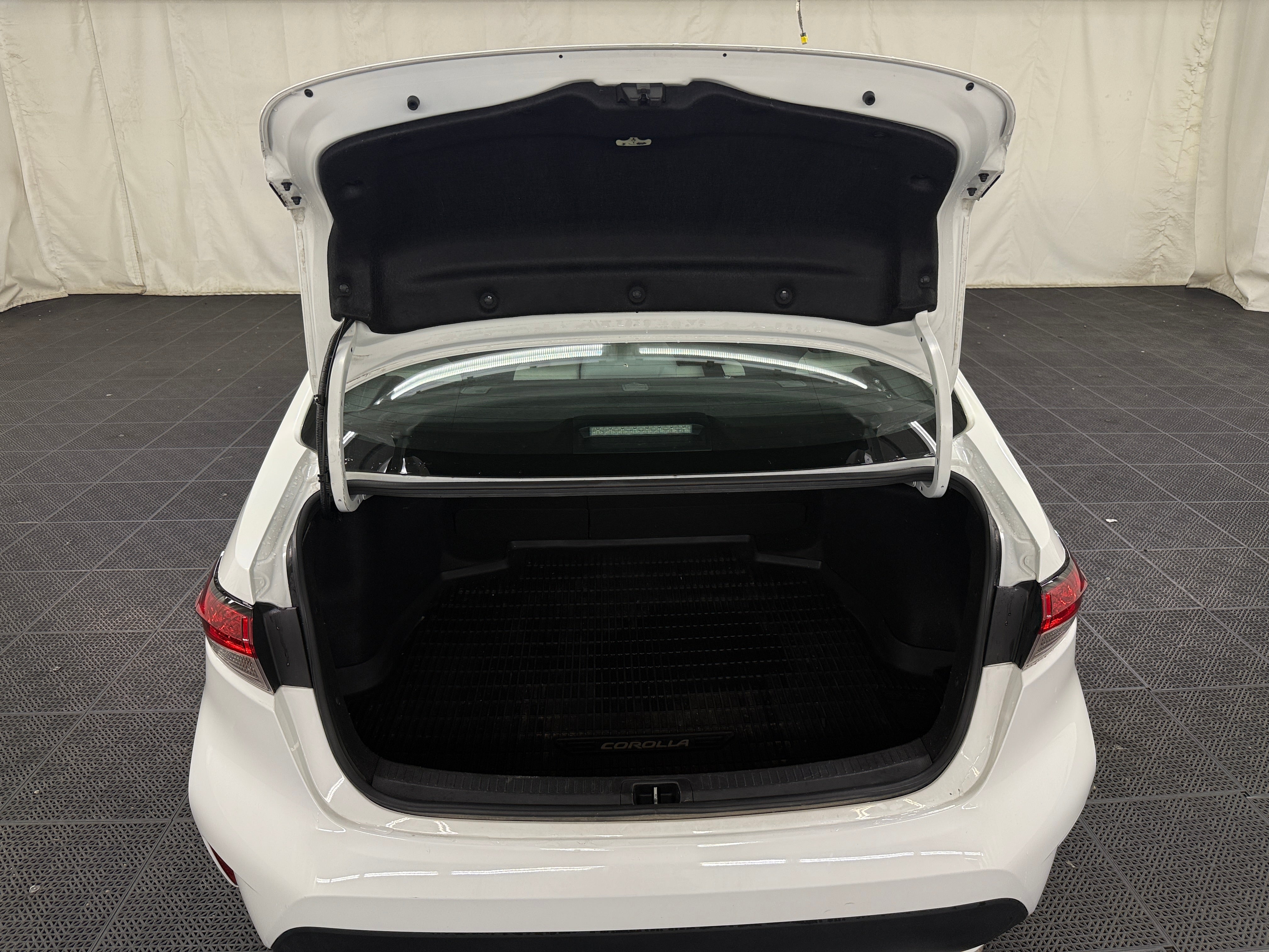 2020 Toyota Corolla L 7