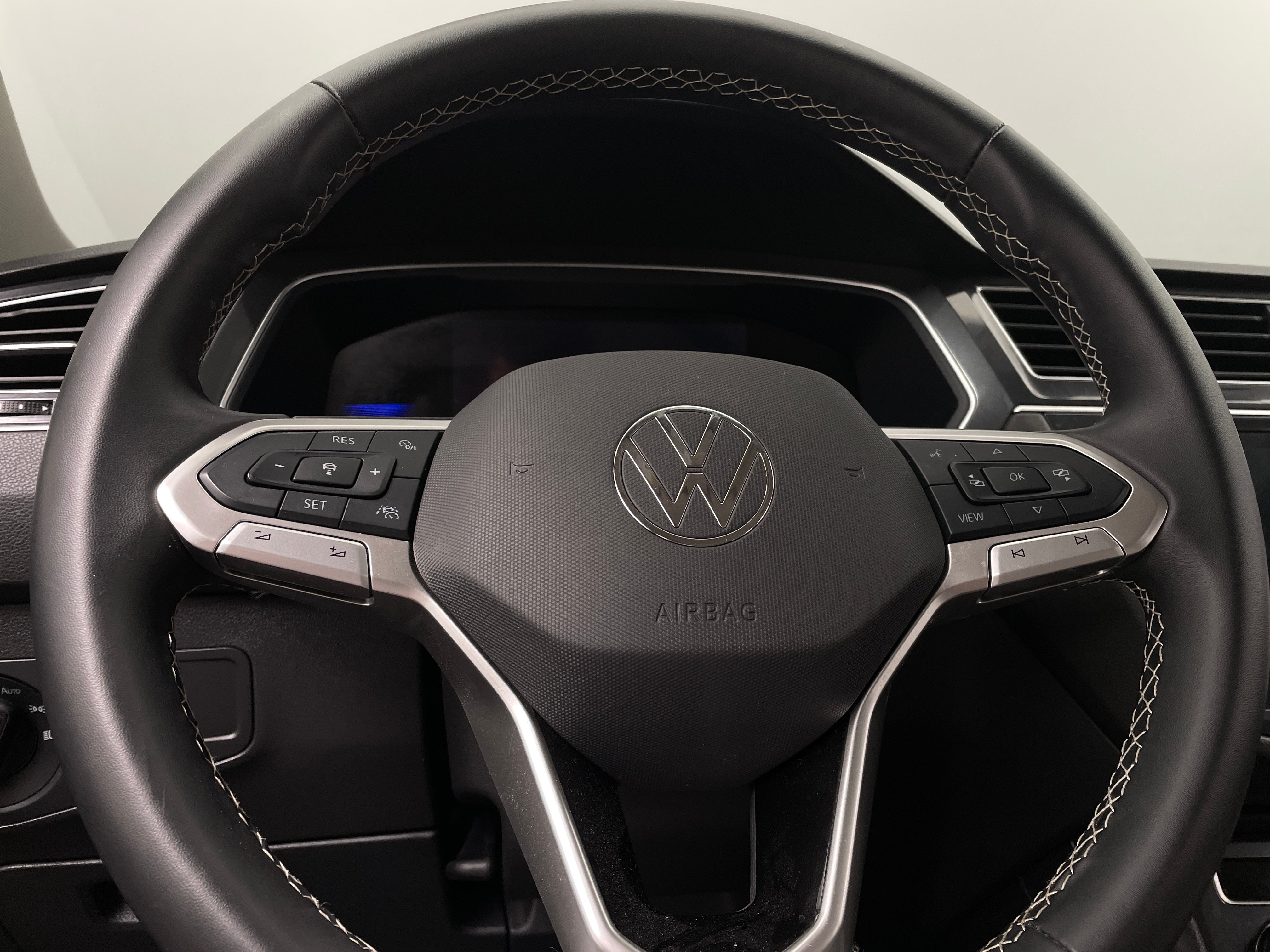 Thumbnail: 2024 Volkswagen Tiguan - 5