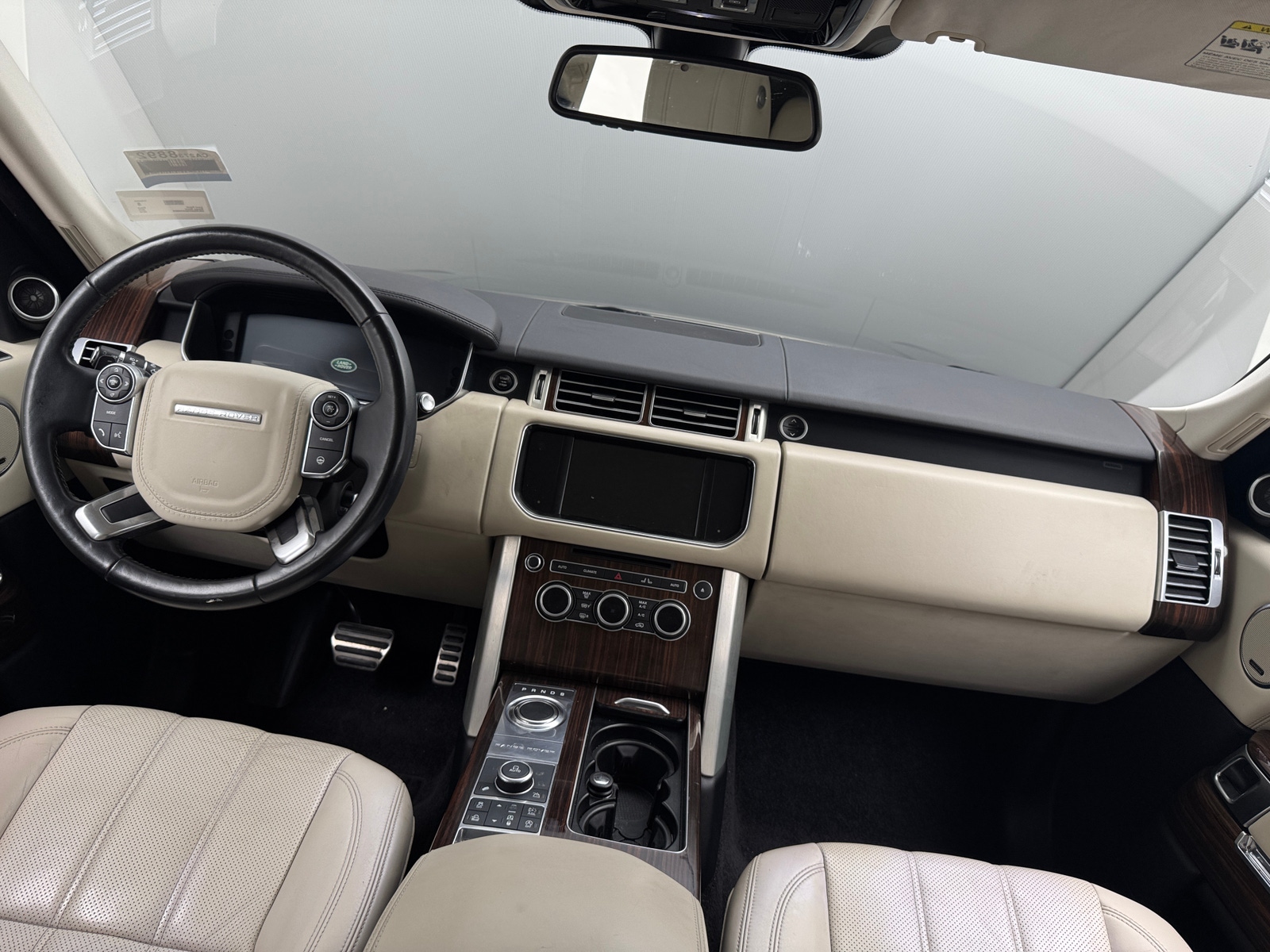 Thumbnail: 2016 Land Rover Range Rover - 2