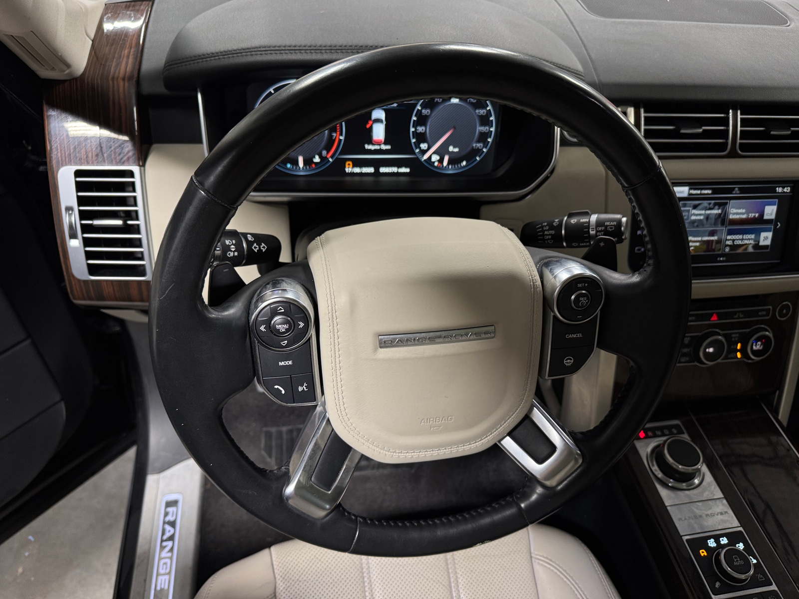 Thumbnail: 2016 Land Rover Range Rover - 4