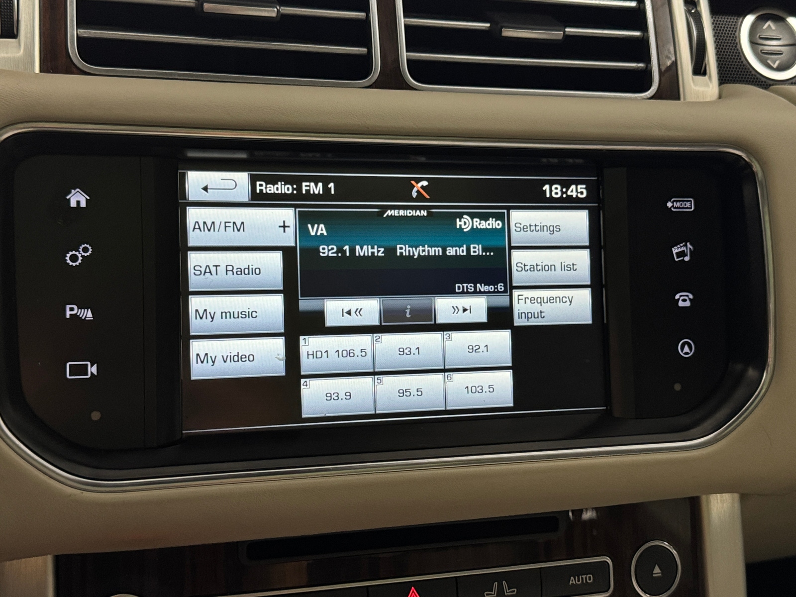 Thumbnail: 2016 Land Rover Range Rover - 3