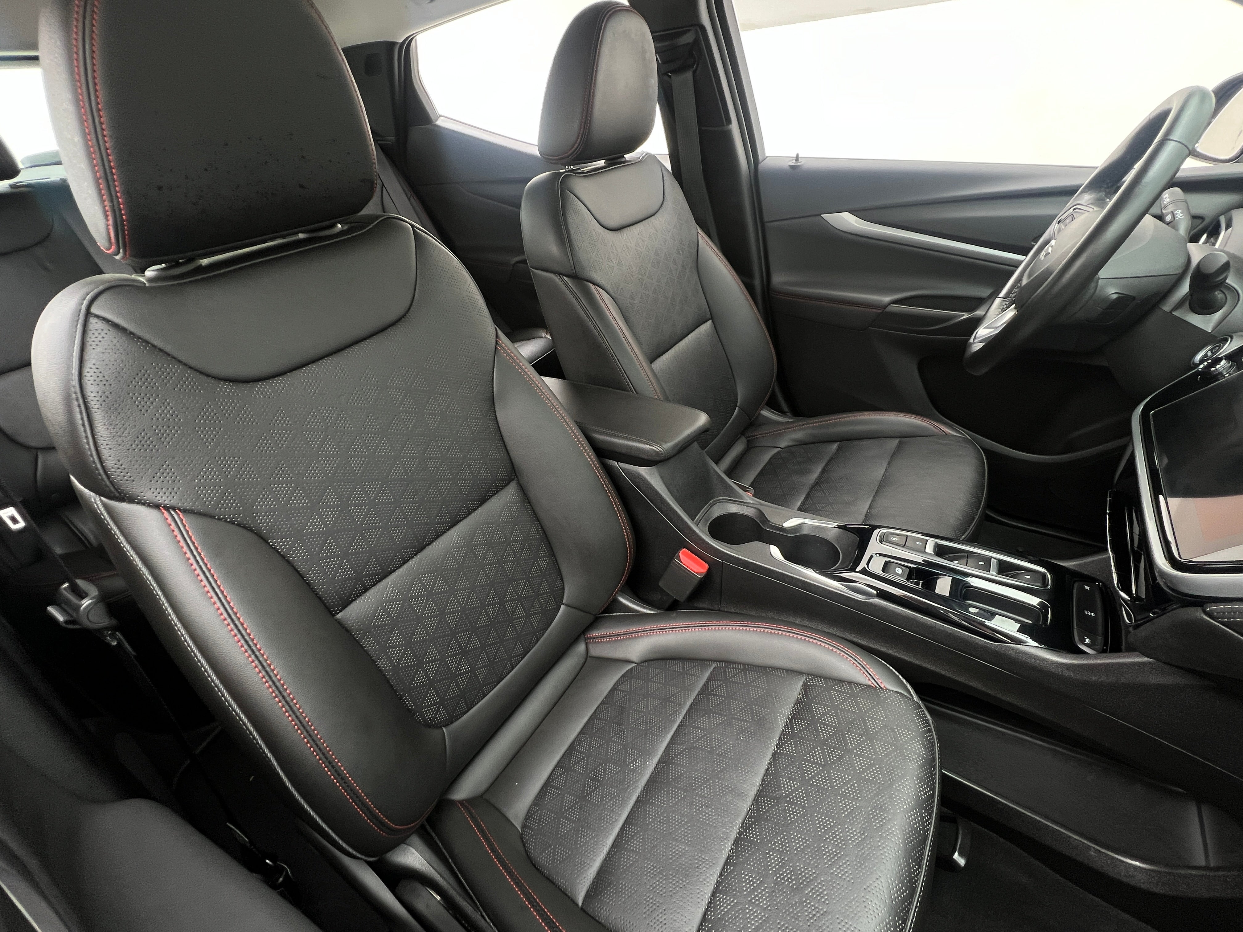 2023 Chevrolet Bolt EUV LT 2