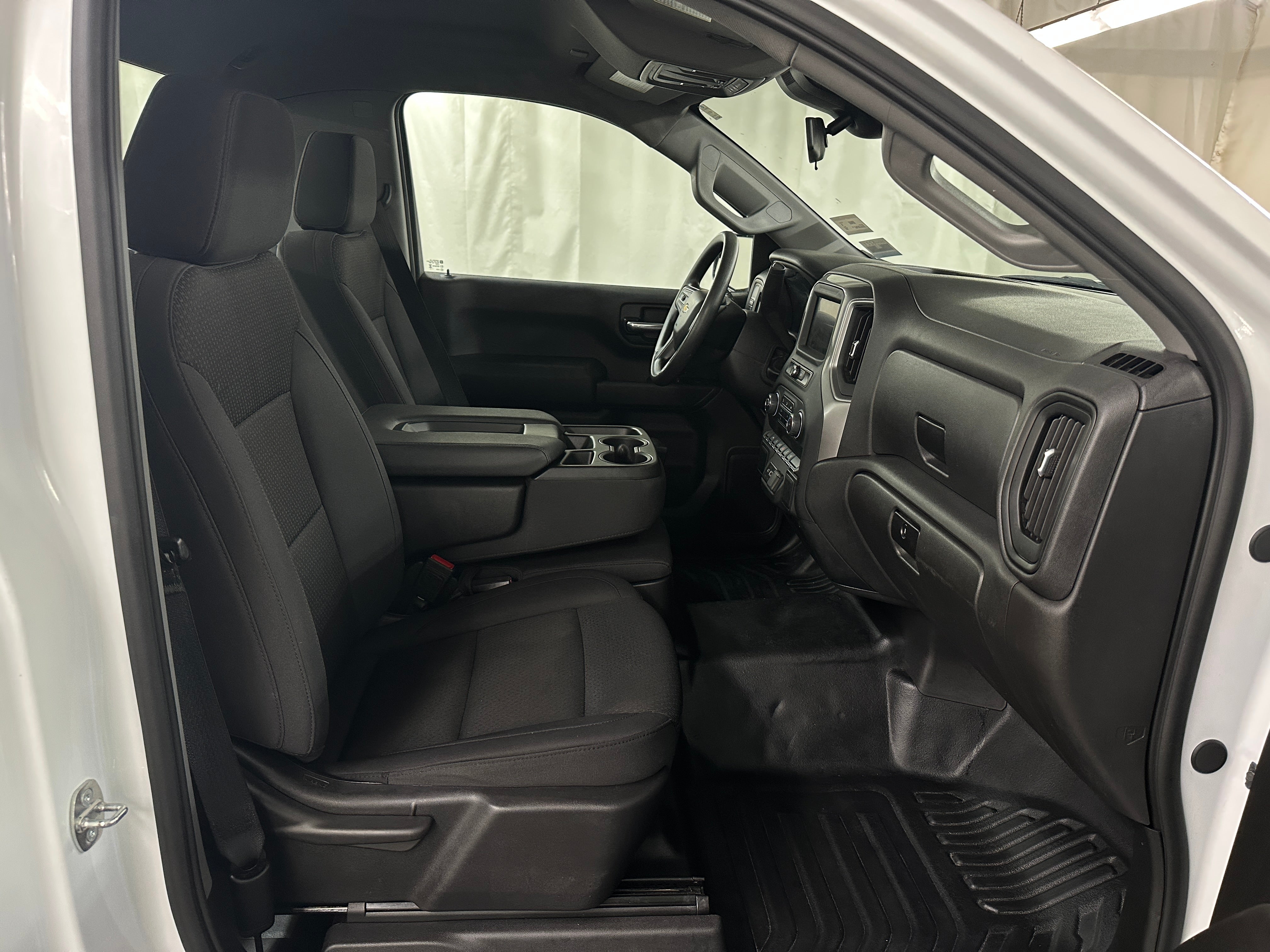 2024 Chevrolet Silverado 1500 Work Truck 2