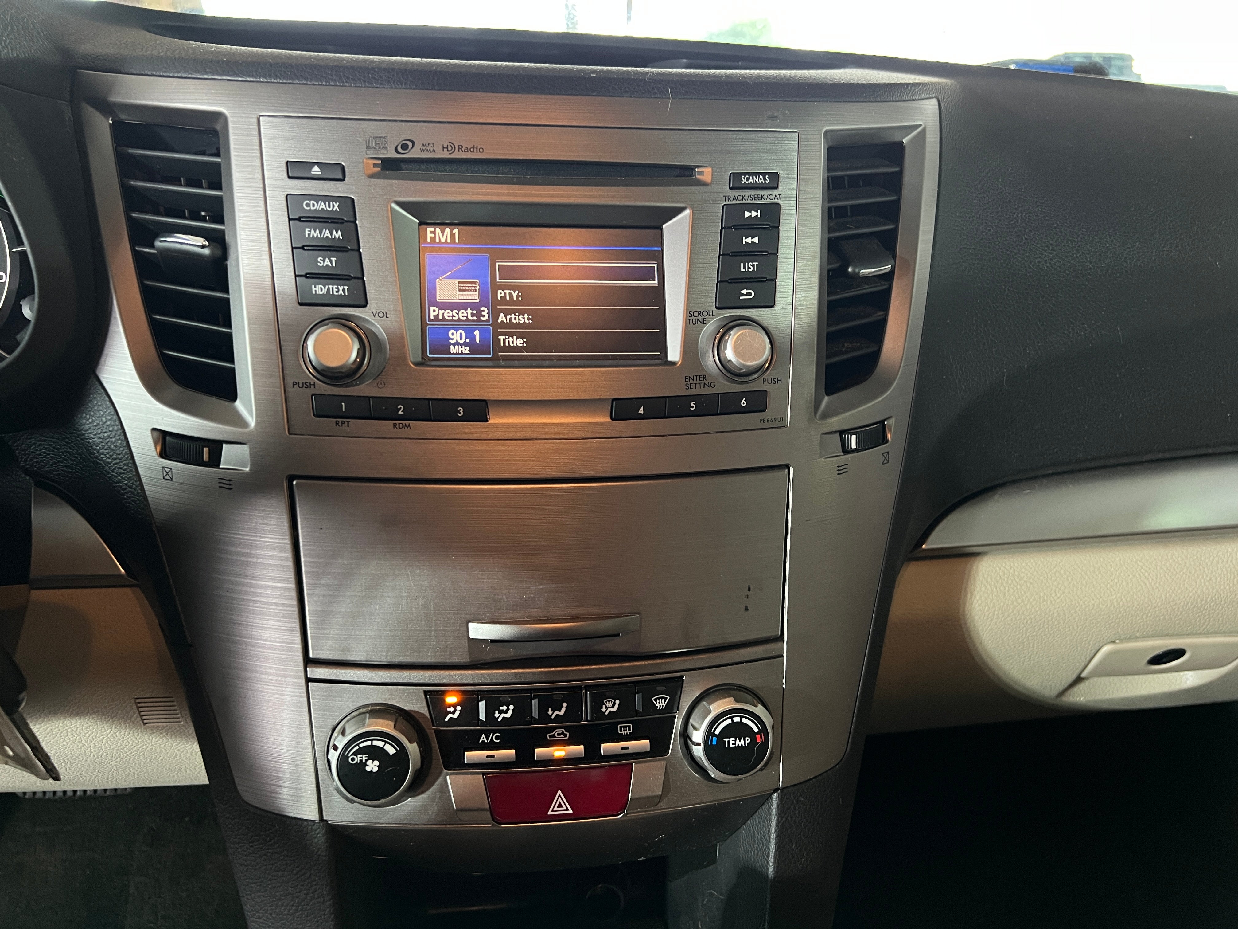2014 Subaru Outback Premium 4