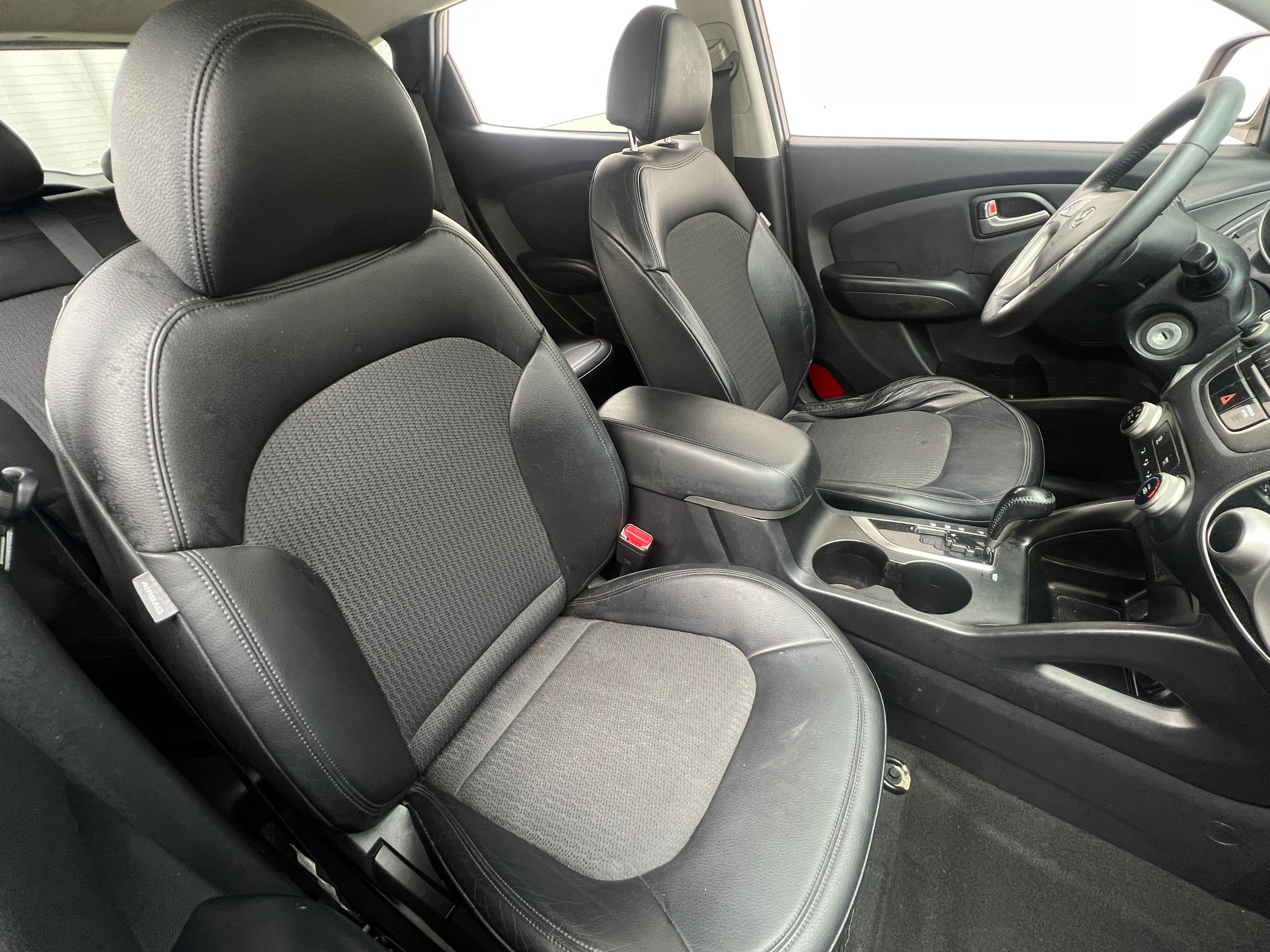 Thumbnail: 2010 Hyundai Tucson - 2