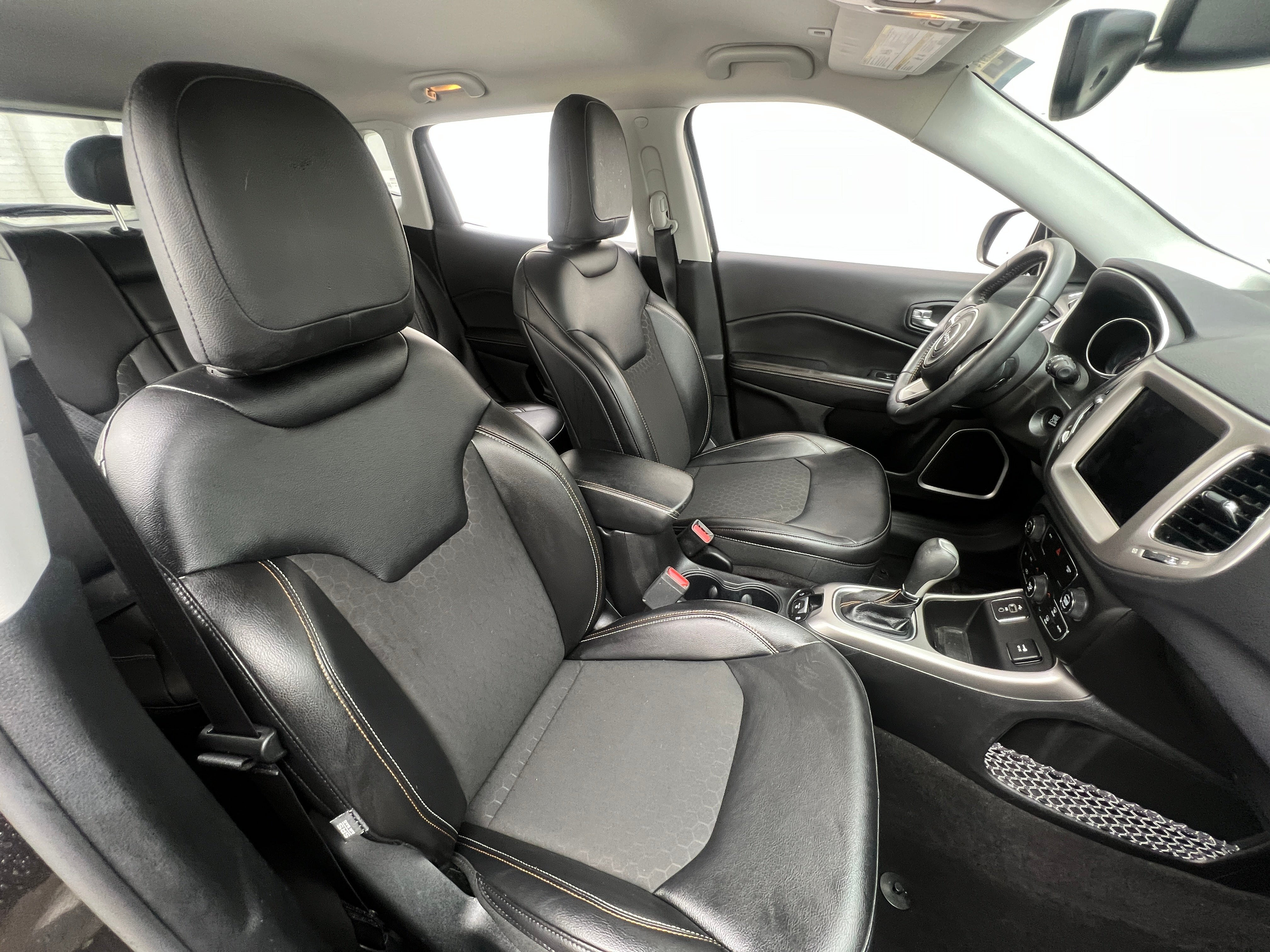 Thumbnail: 2017 Jeep Compass - 2
