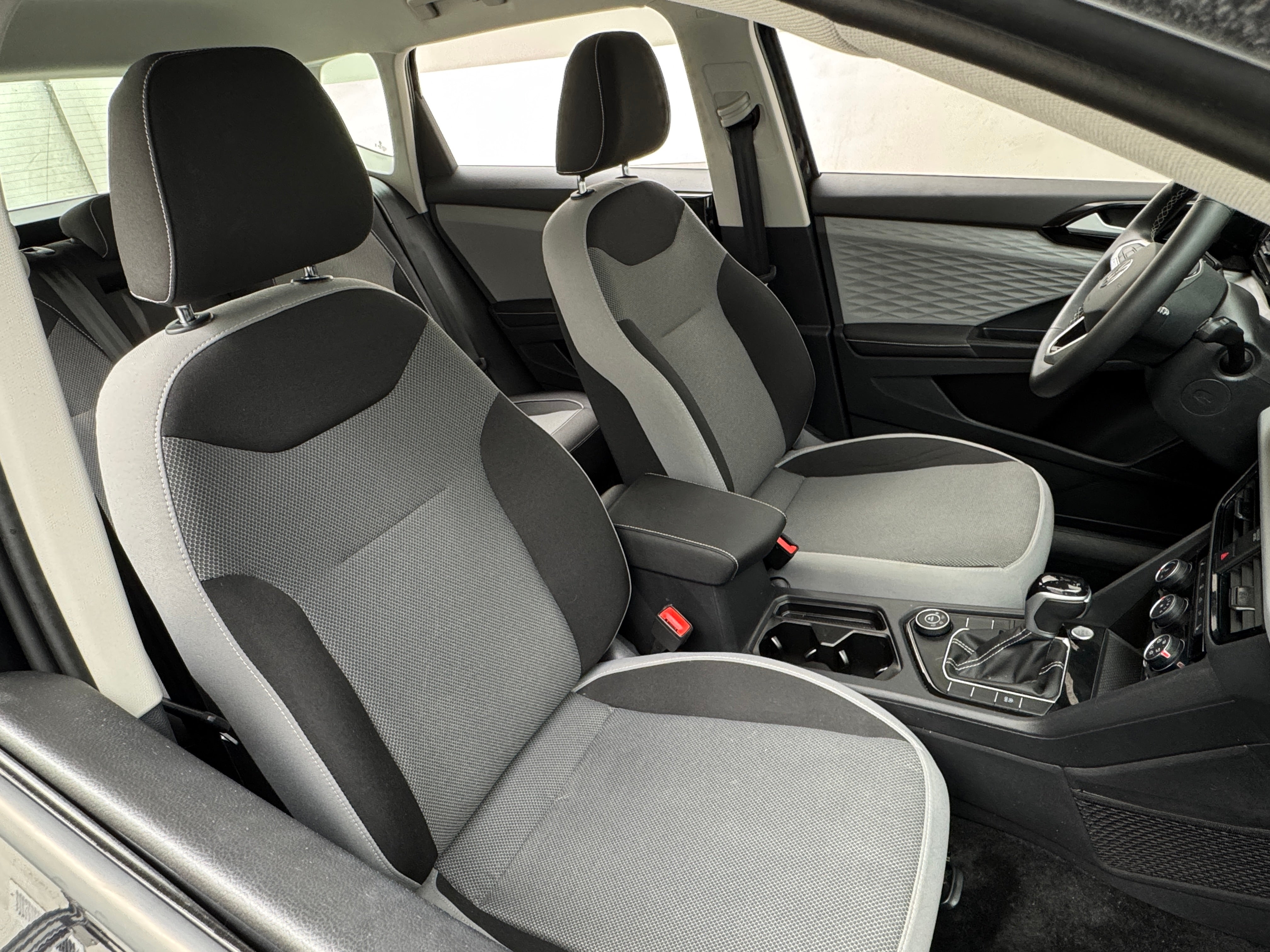 2024 Volkswagen Taos S 2