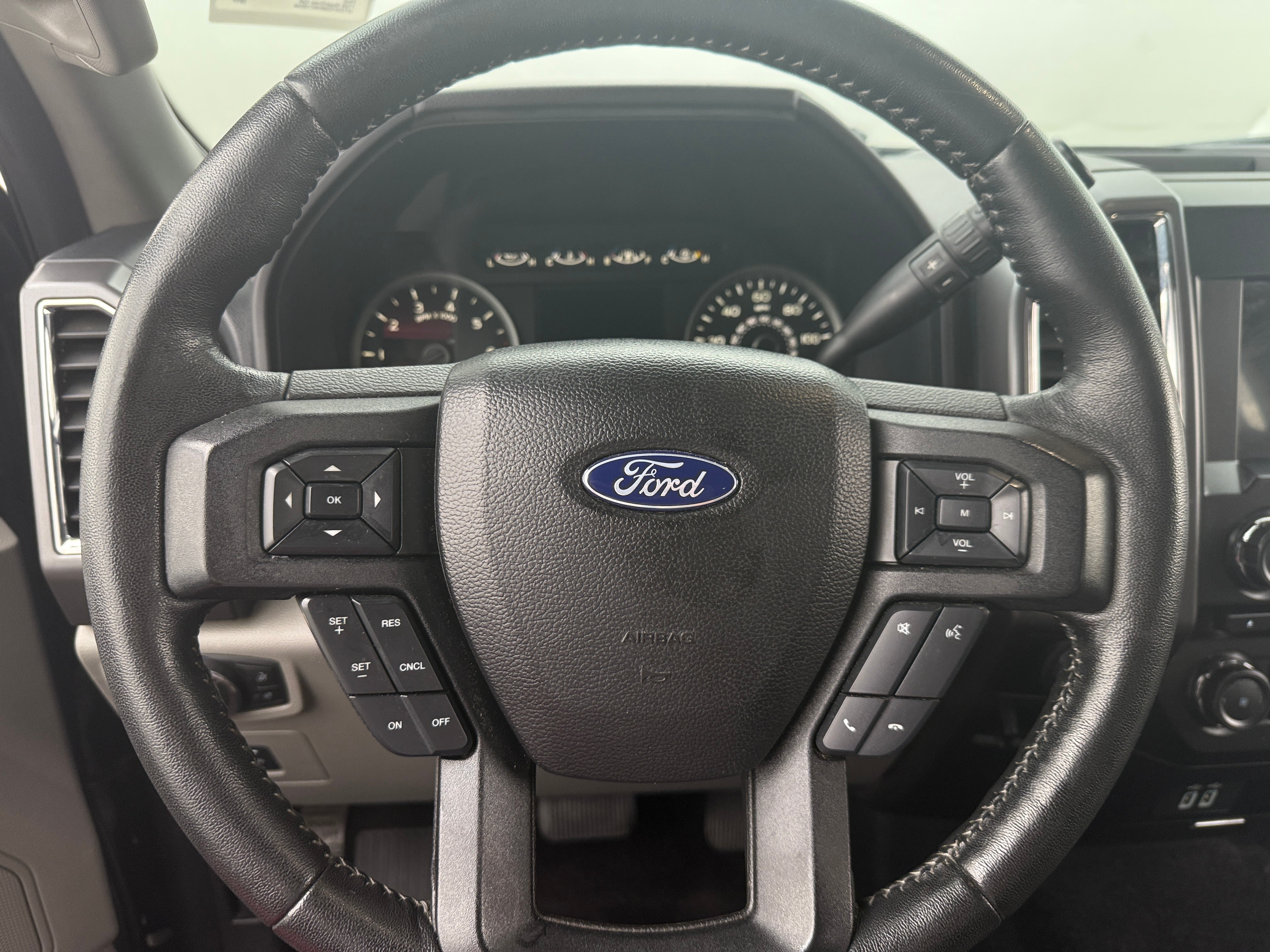 2017 Ford Econoline E-150 5