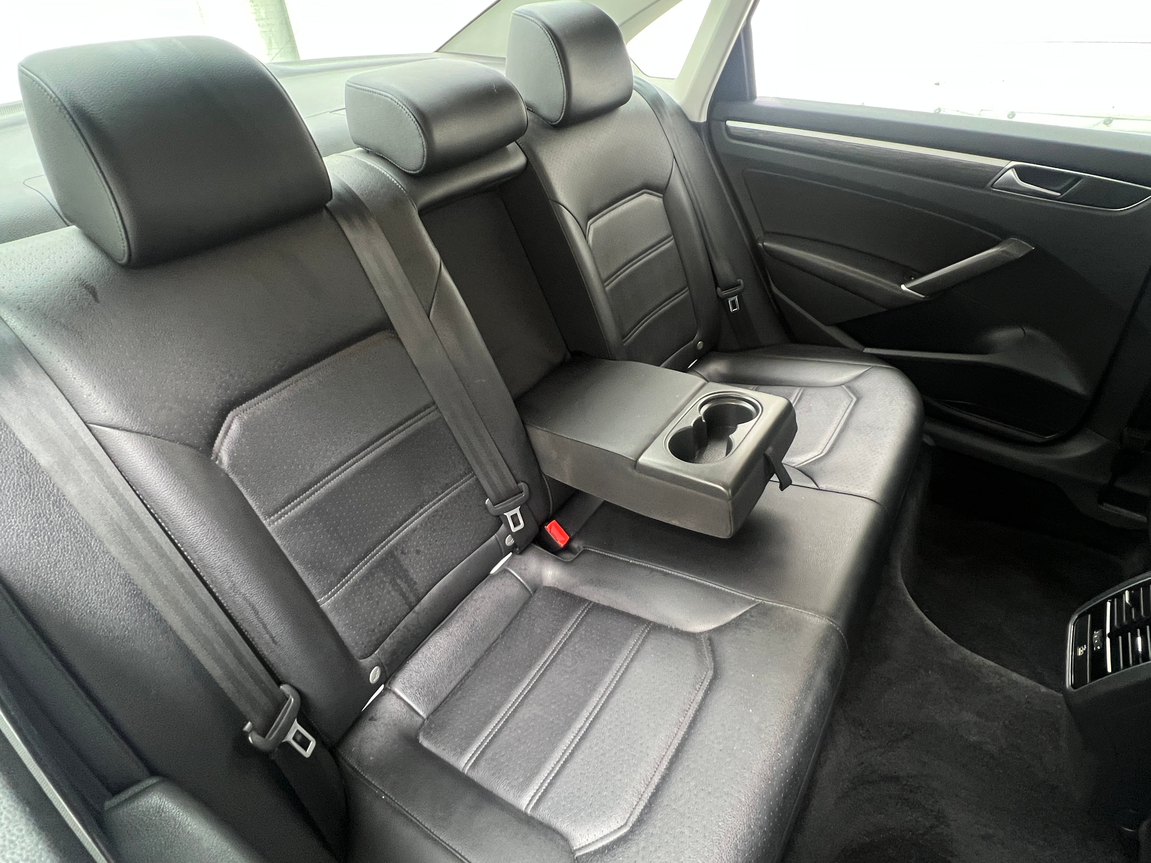 2018 Volkswagen Passat 2.0T 5