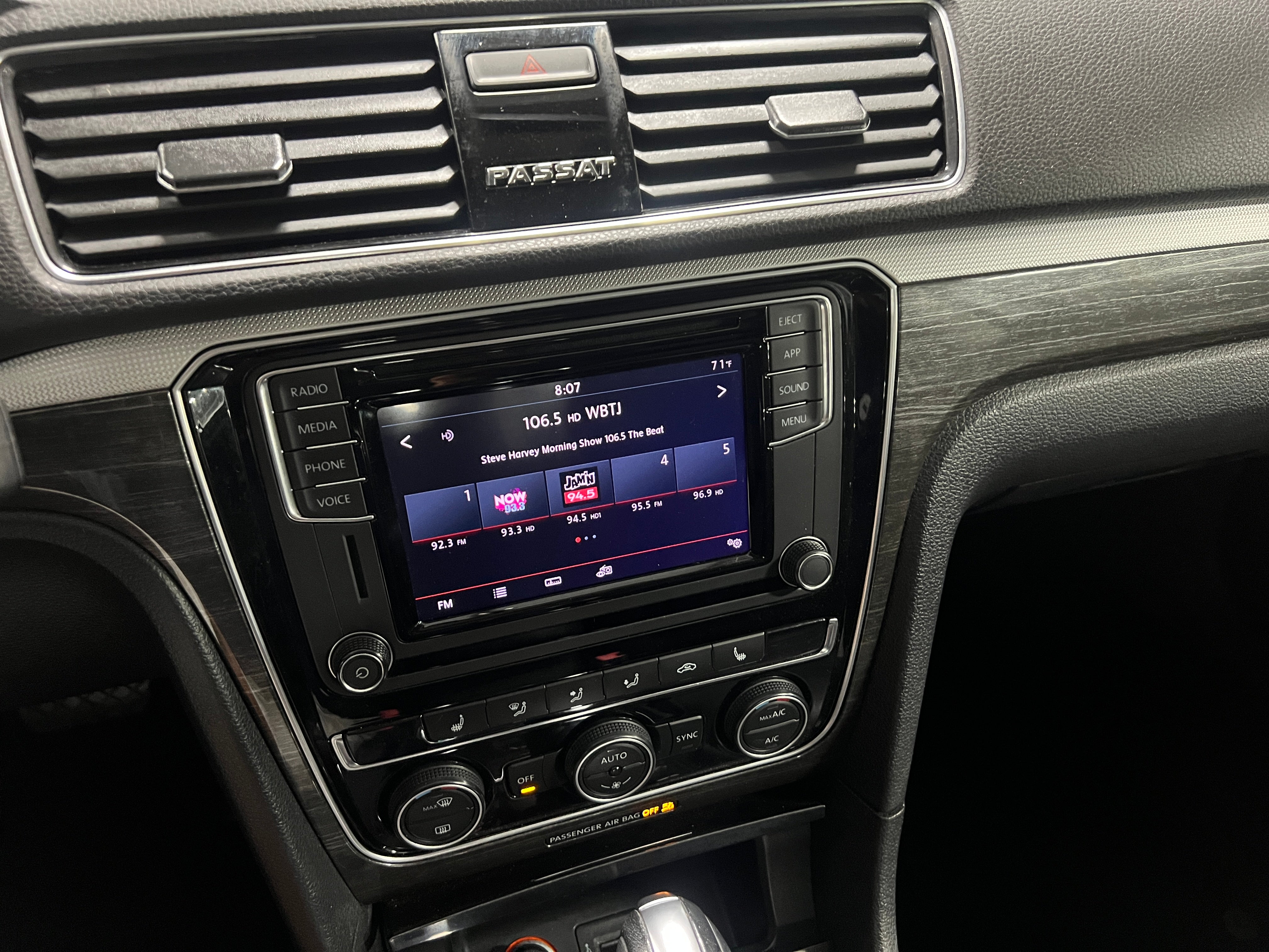 2018 Volkswagen Passat 2.0T 3