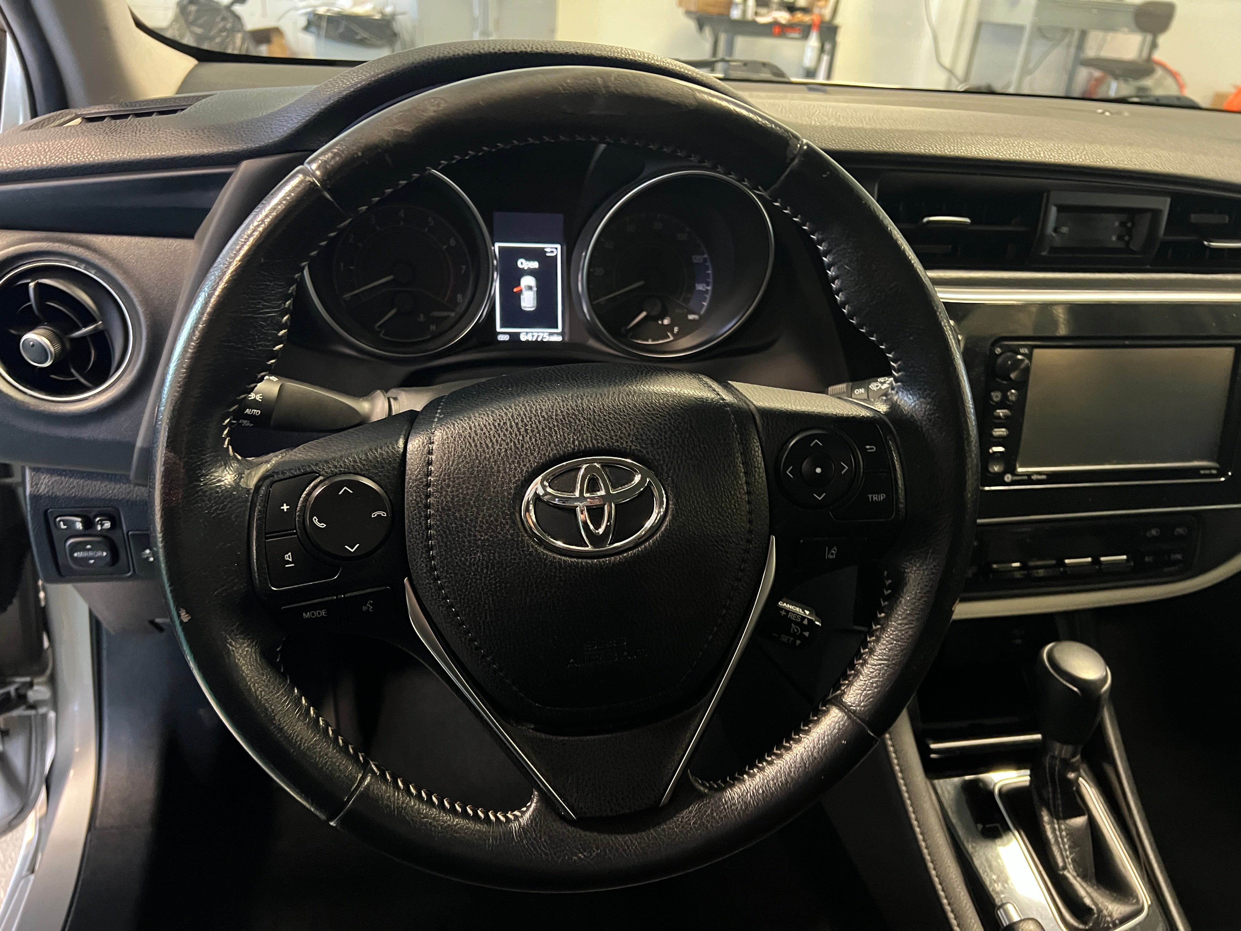 2017 Toyota Corolla iM Base 5