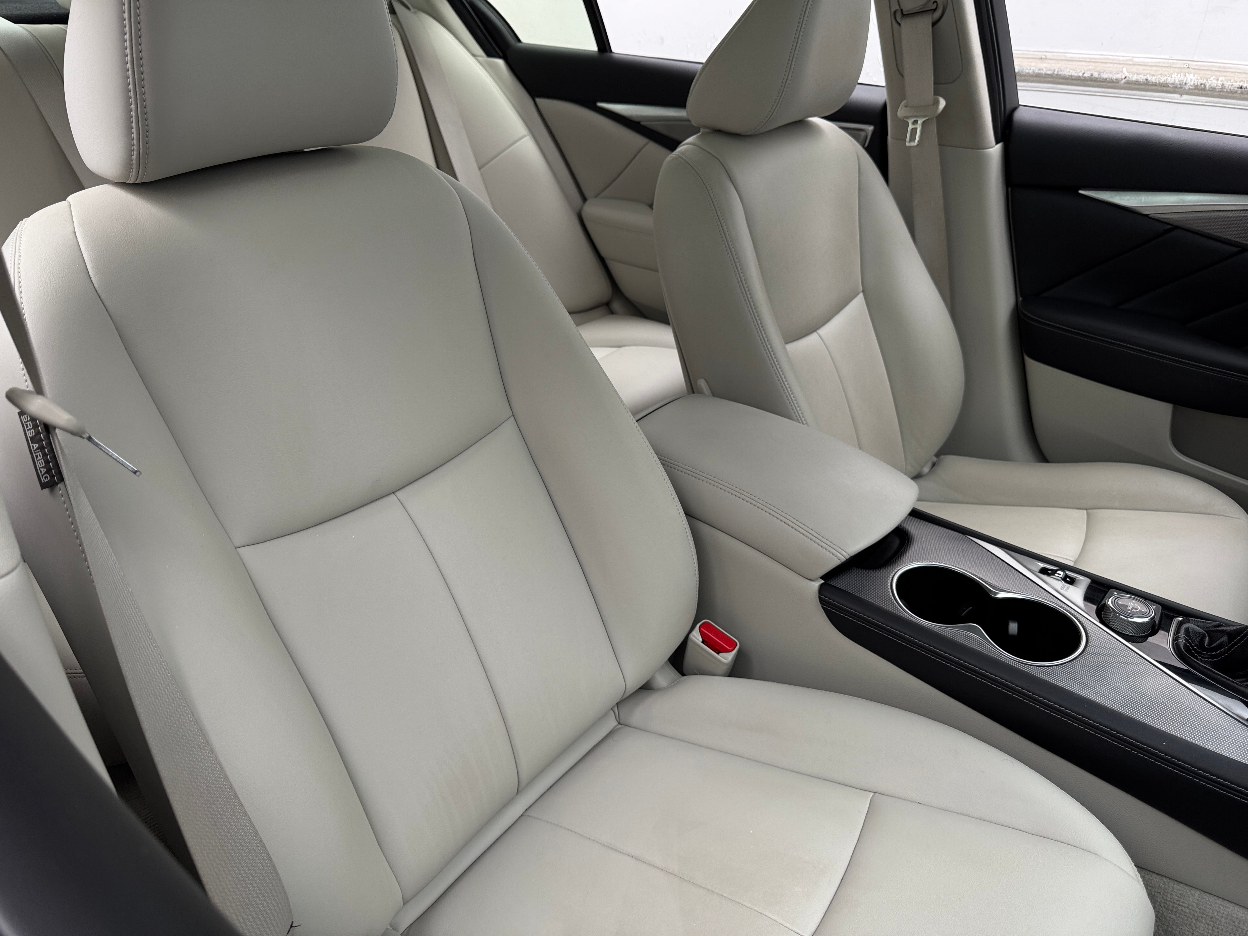 Thumbnail: 2015 INFINITI Q50 - 2