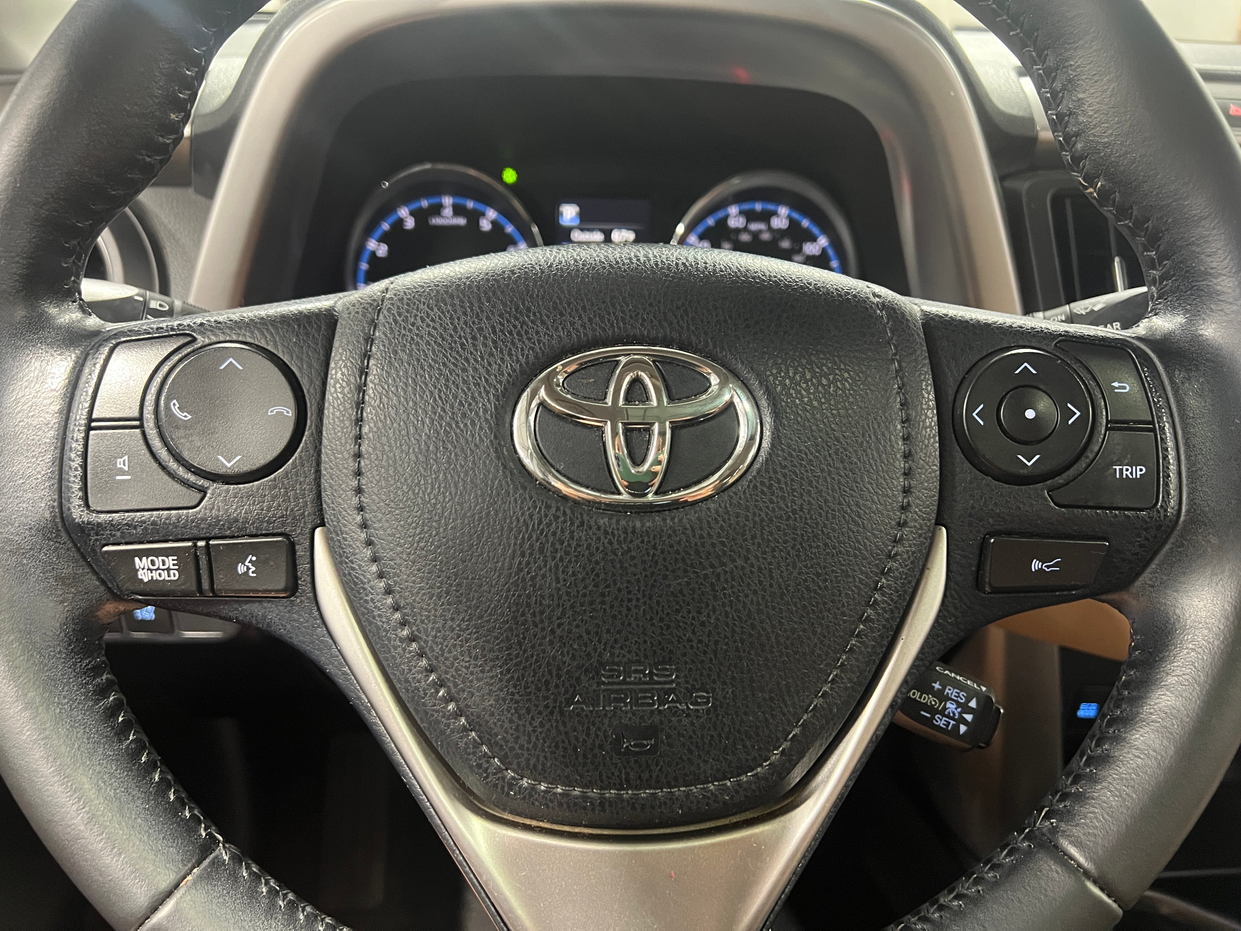 2018 Toyota RAV4 Limited 4