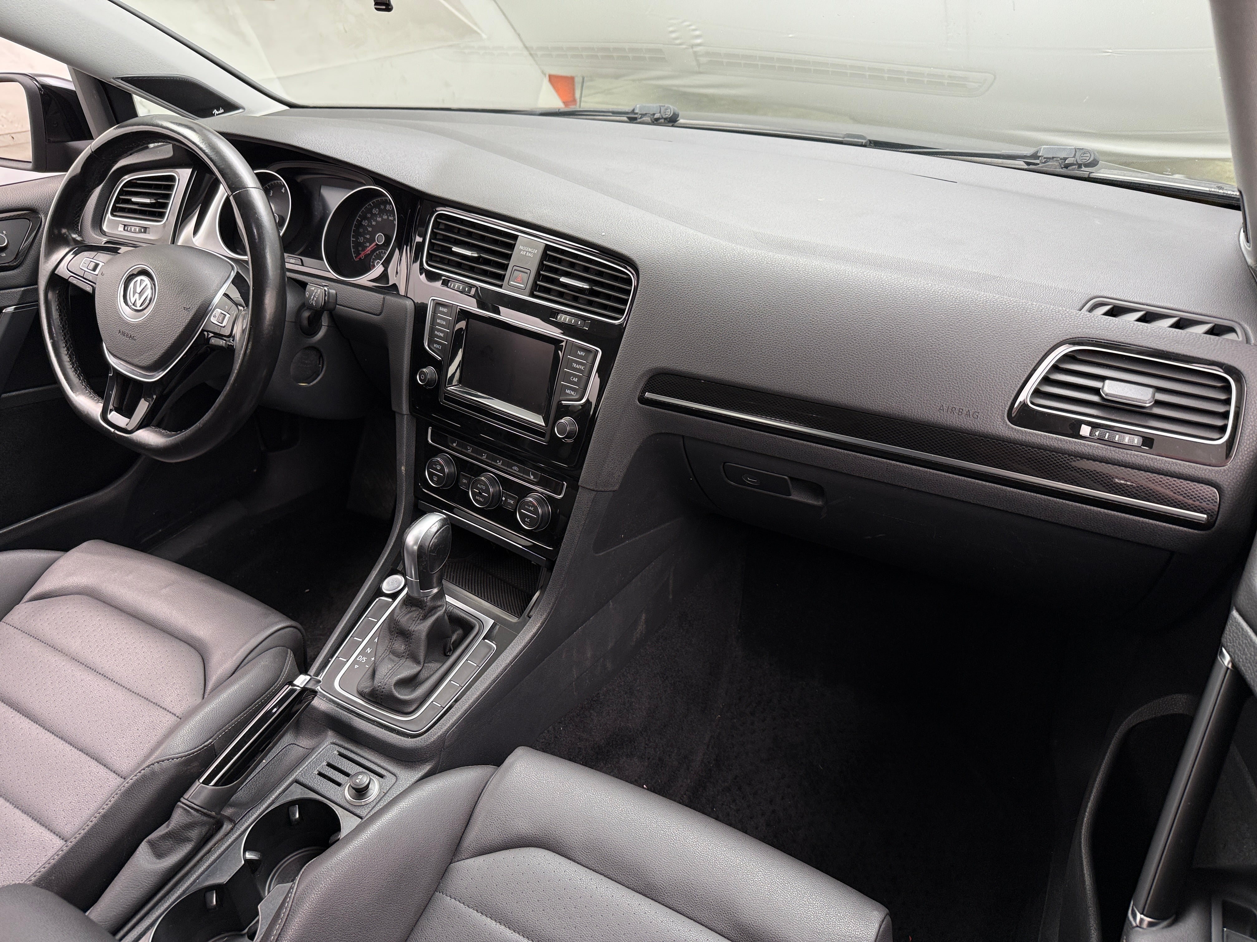 Thumbnail: 2015 Volkswagen Golf - 2