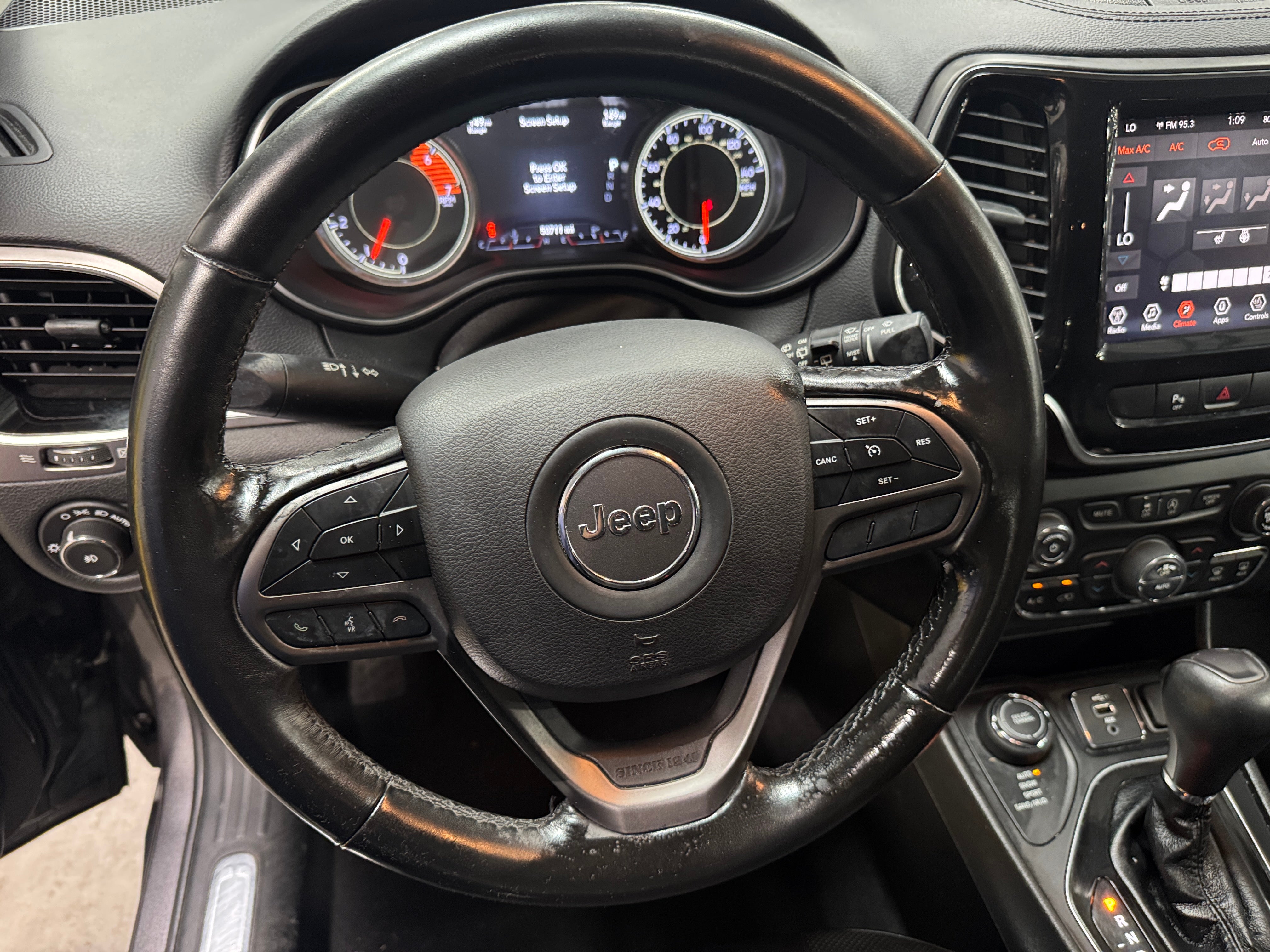 Thumbnail: 2020 Jeep Cherokee - 4