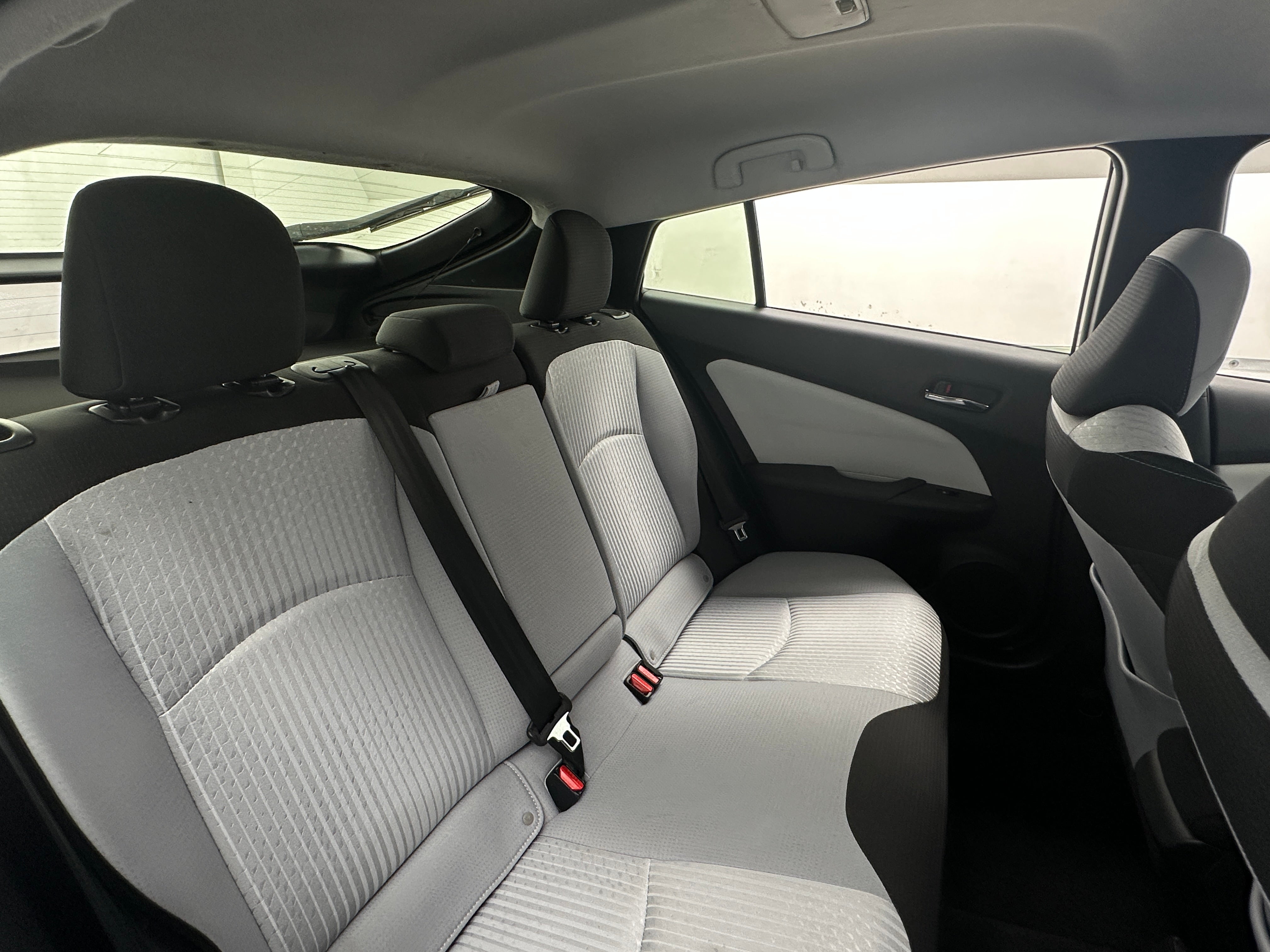 2017 Toyota Prius Two 6