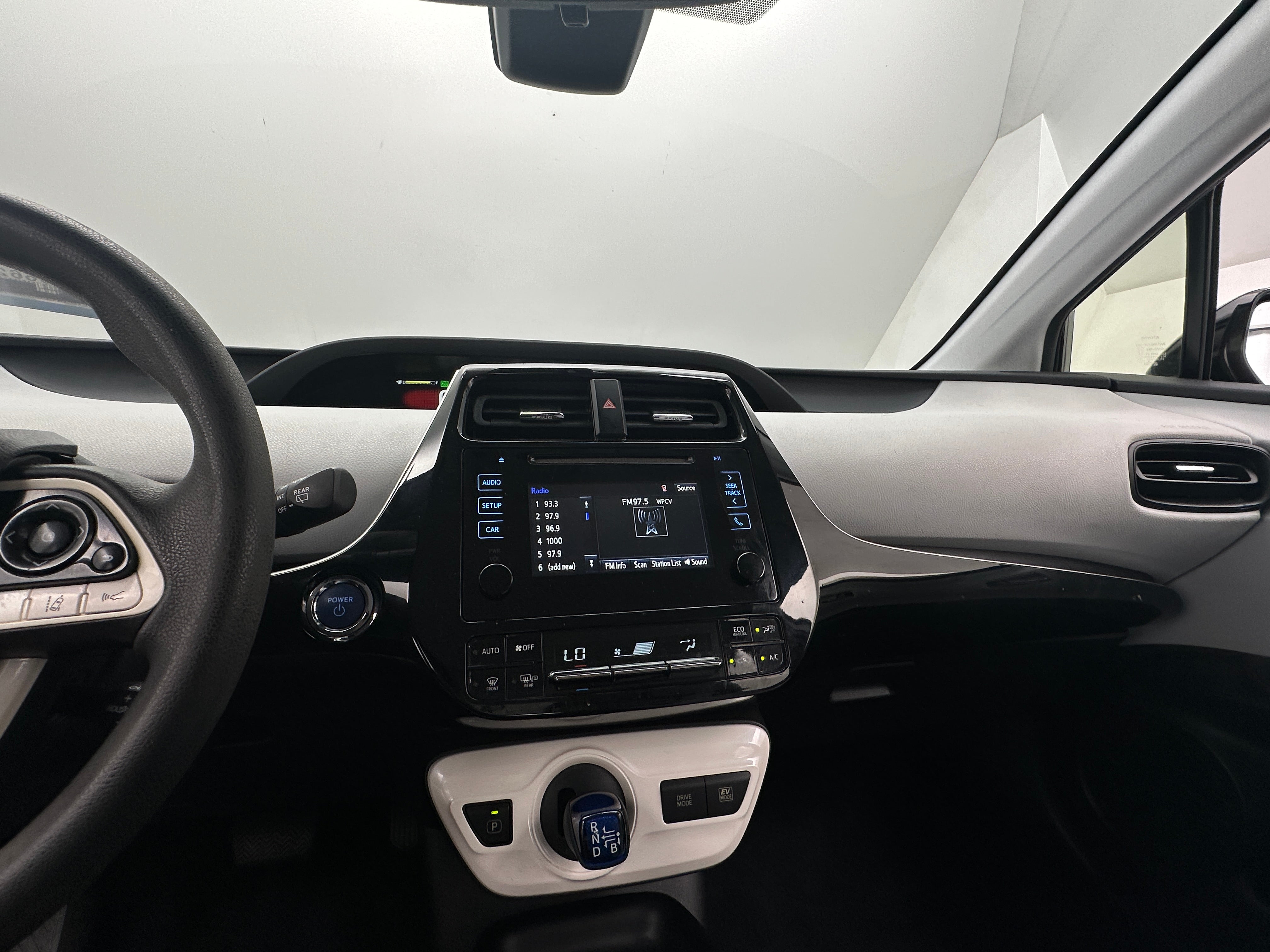 2017 Toyota Prius Two 4