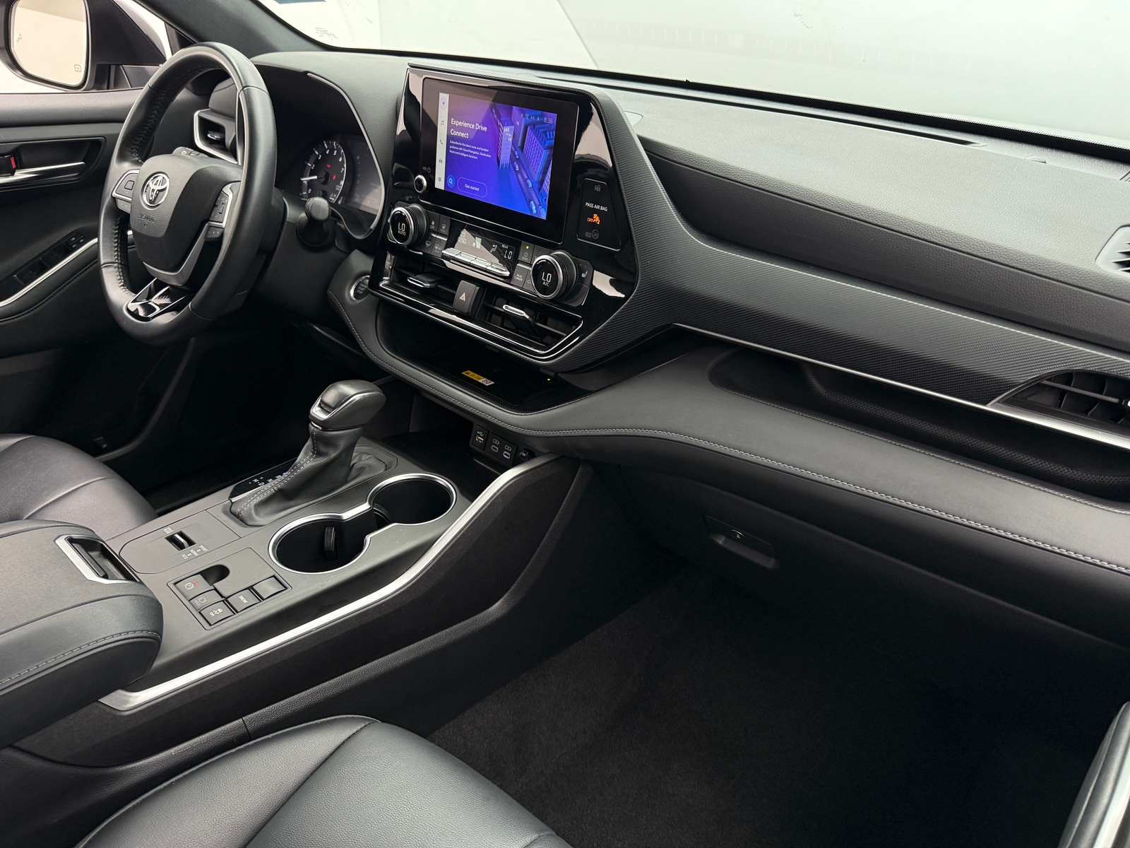 Thumbnail: 2024 Toyota Highlander - 3