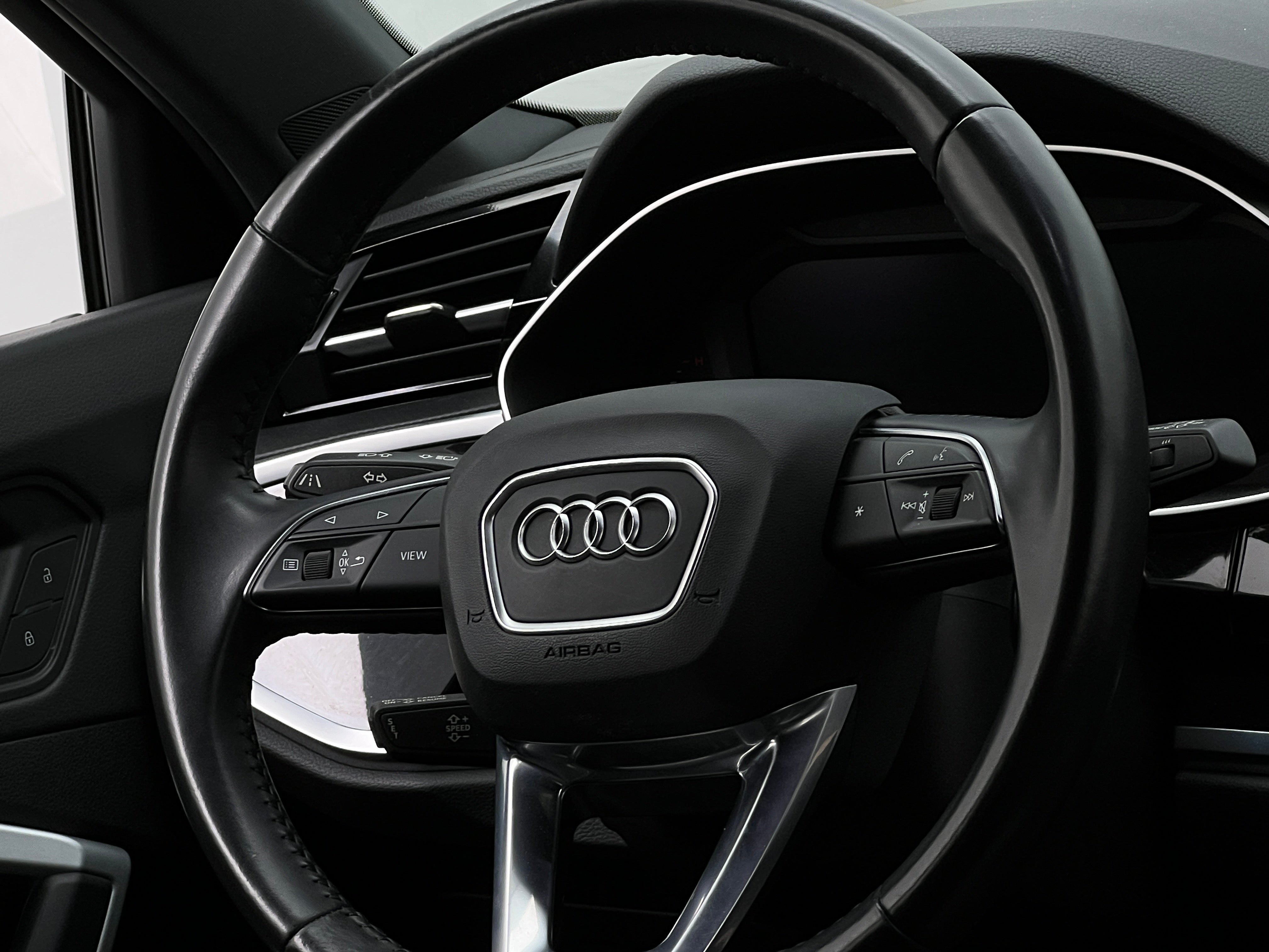 Thumbnail: 2020 Audi Q3 - 4