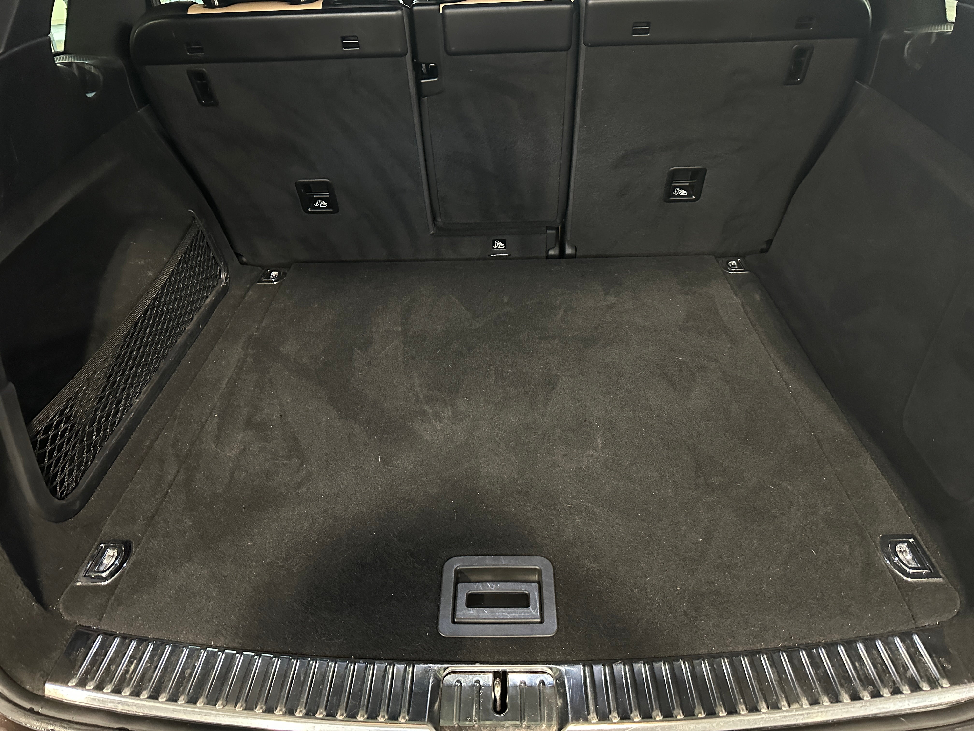 2016 Porsche Cayenne Base 6