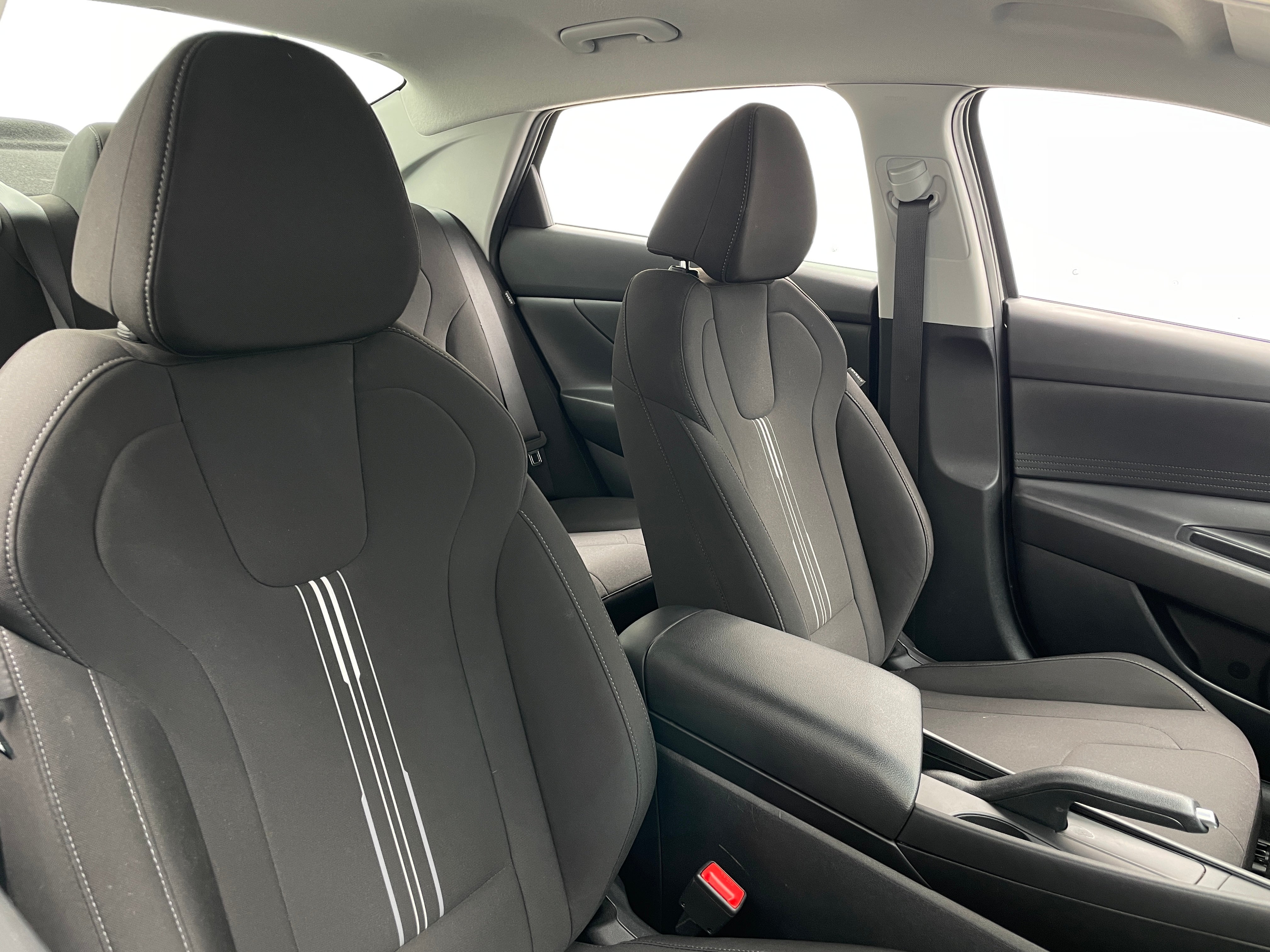 2024 Hyundai Elantra SEL 2