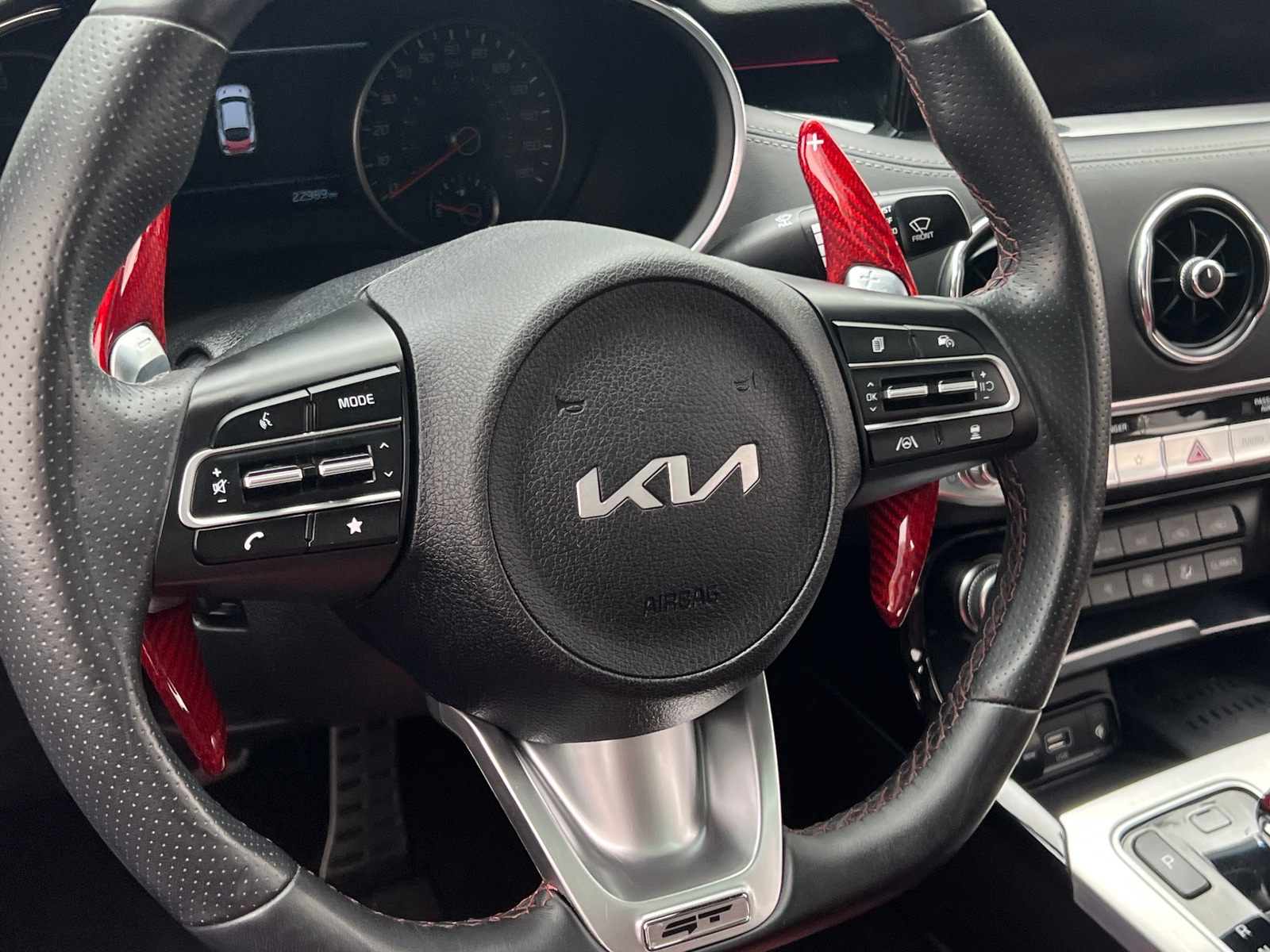 Thumbnail: 2023 Kia Stinger - 4