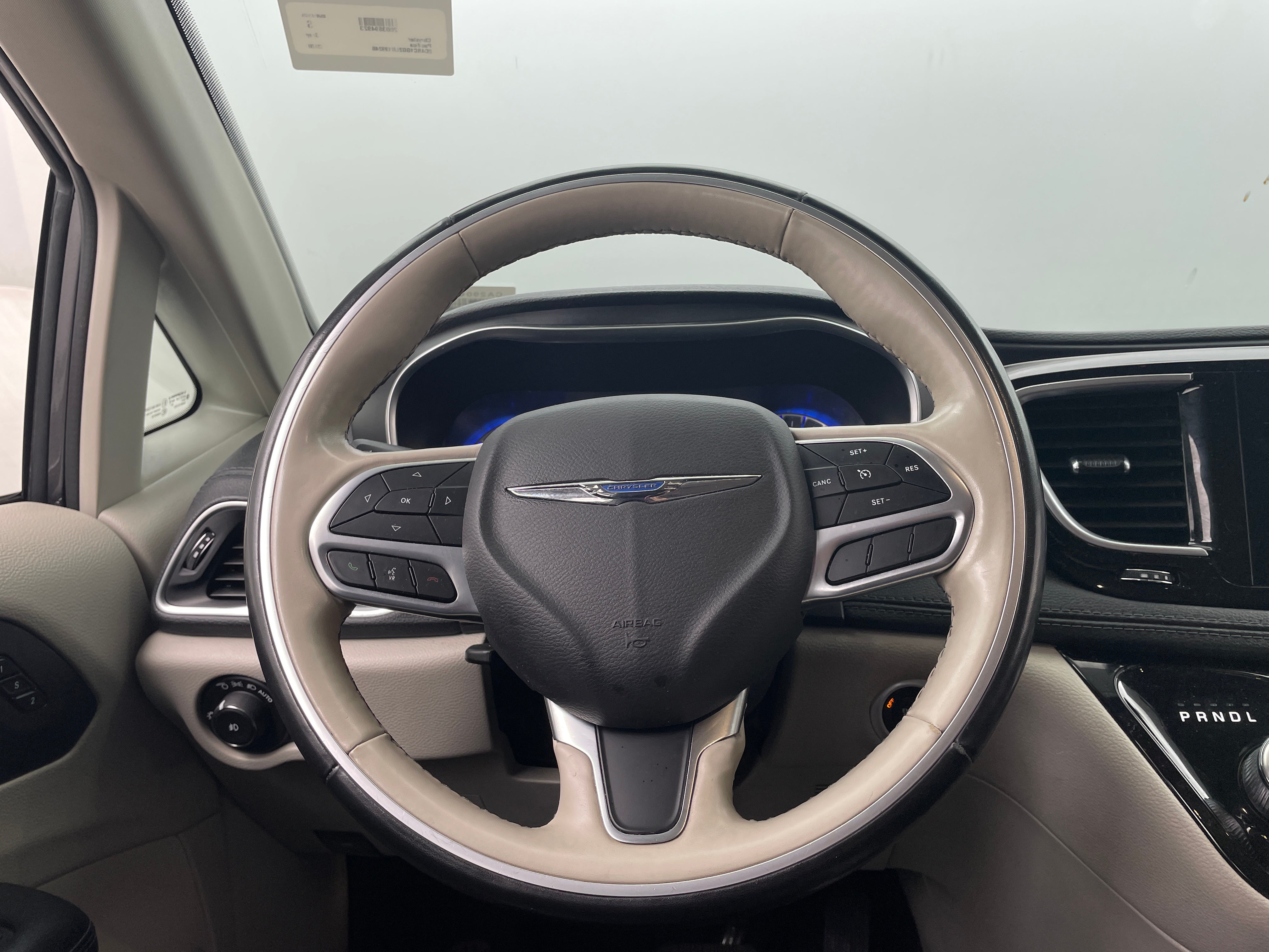 2020 Chrysler Pacifica Limited 4